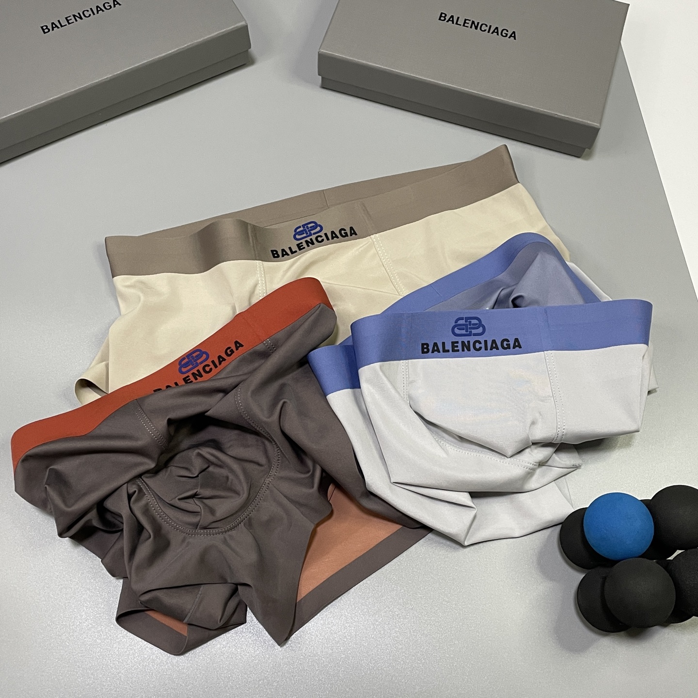 🔥🔥🔥专柜新品！巴黎世家时尚男士内裤！ 外贸公司合作订单，经典立体硅胶lougo印标，轻薄透设计，采用进