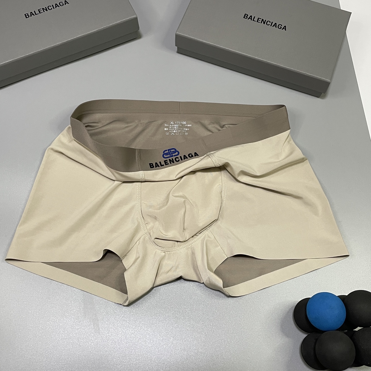 🔥🔥🔥专柜新品！巴黎世家时尚男士内裤！ 外贸公司合作订单，经典立体硅胶lougo印标，轻薄透设计，采用进