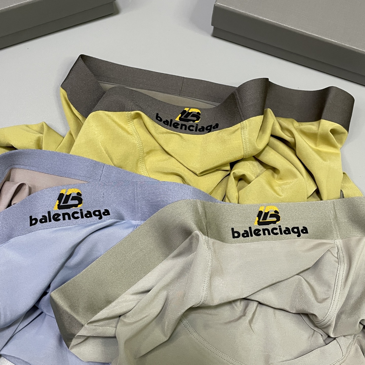 🔥🔥🔥新品！巴黎世家男士内裤！ 外贸公司合作订单，经典立体硅胶logo印标 轻薄透设计，采用进口双面冰丝