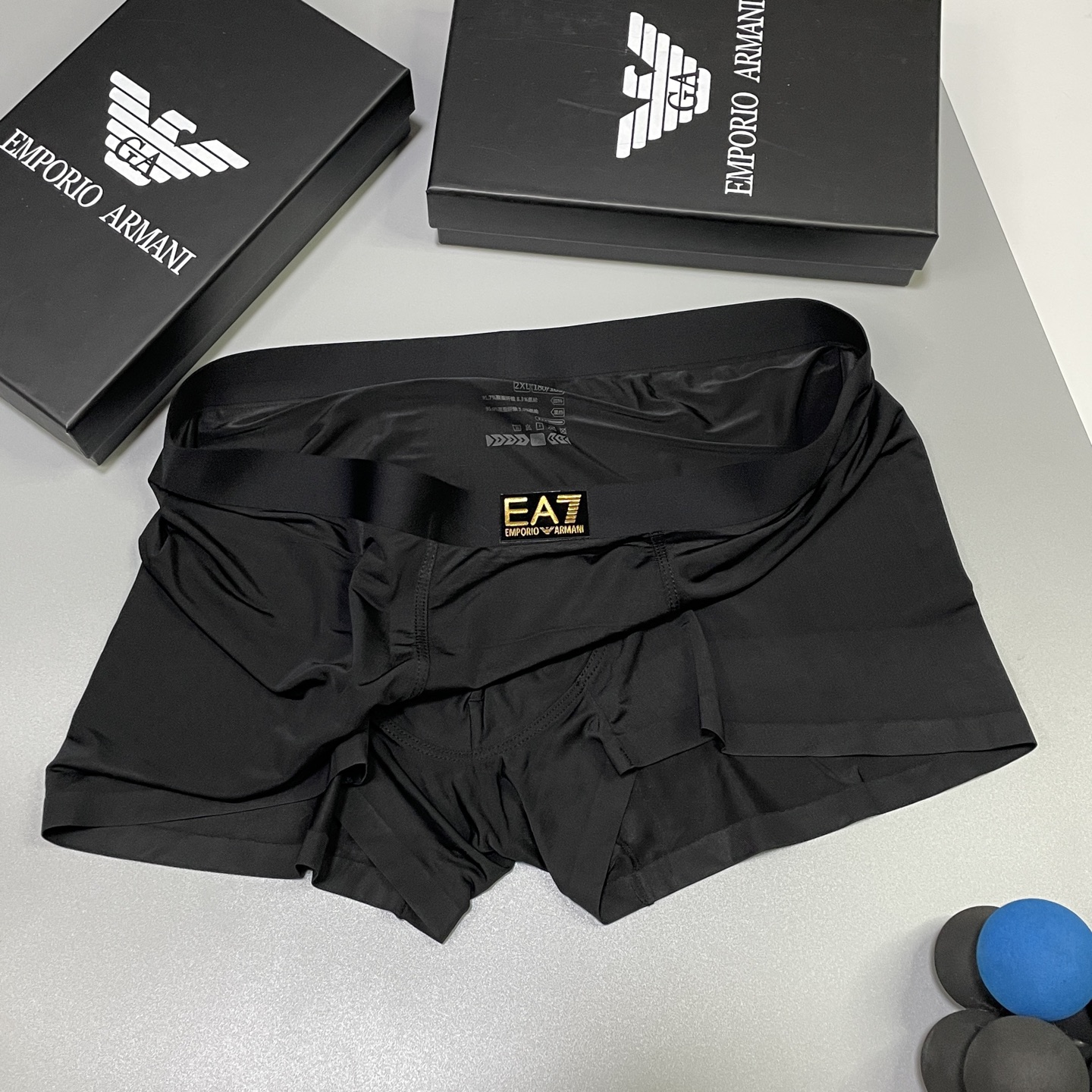 🔥🔥🔥新品！阿玛尼男士内裤！ 外贸公司合作订单，经典立体硅胶烫金logo印标 轻薄透设计，采用进口冰丝轻