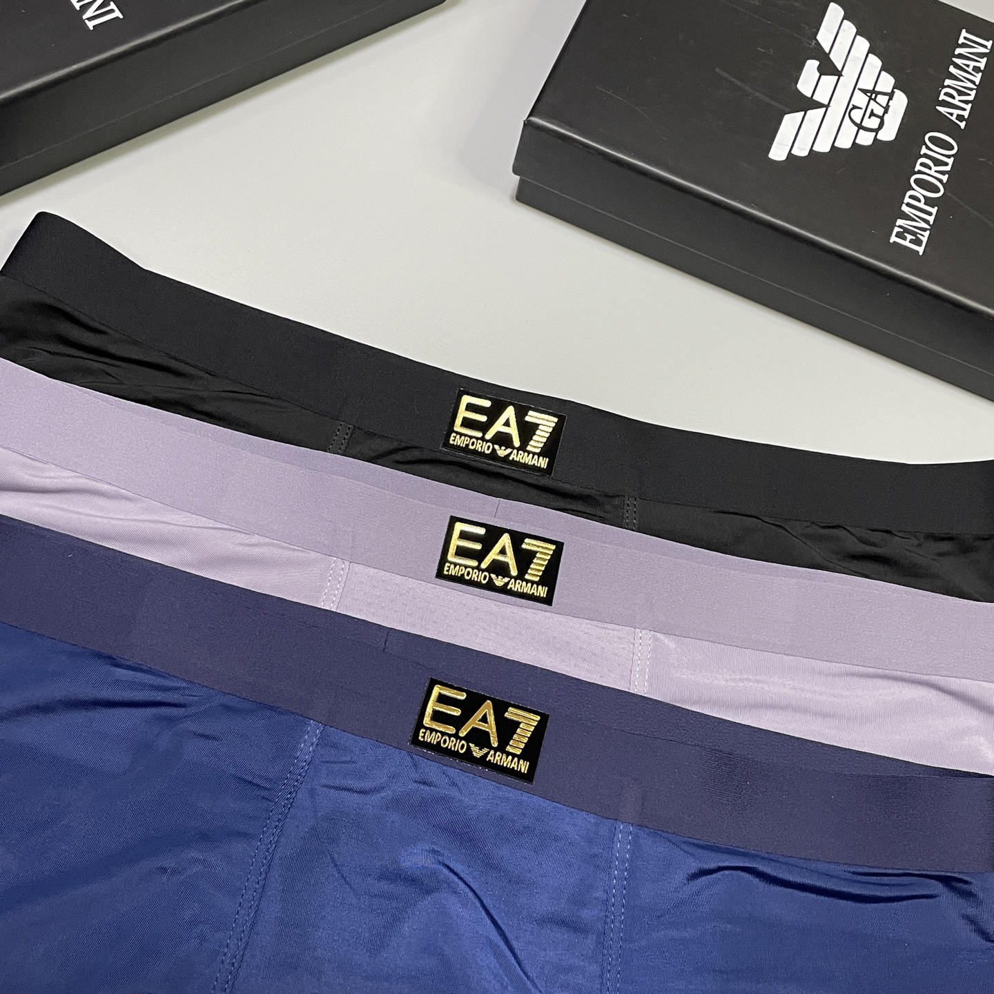 🔥🔥🔥新品！阿玛尼男士内裤！ 外贸公司合作订单，经典立体硅胶烫金logo印标 轻薄透设计，采用进口冰丝轻