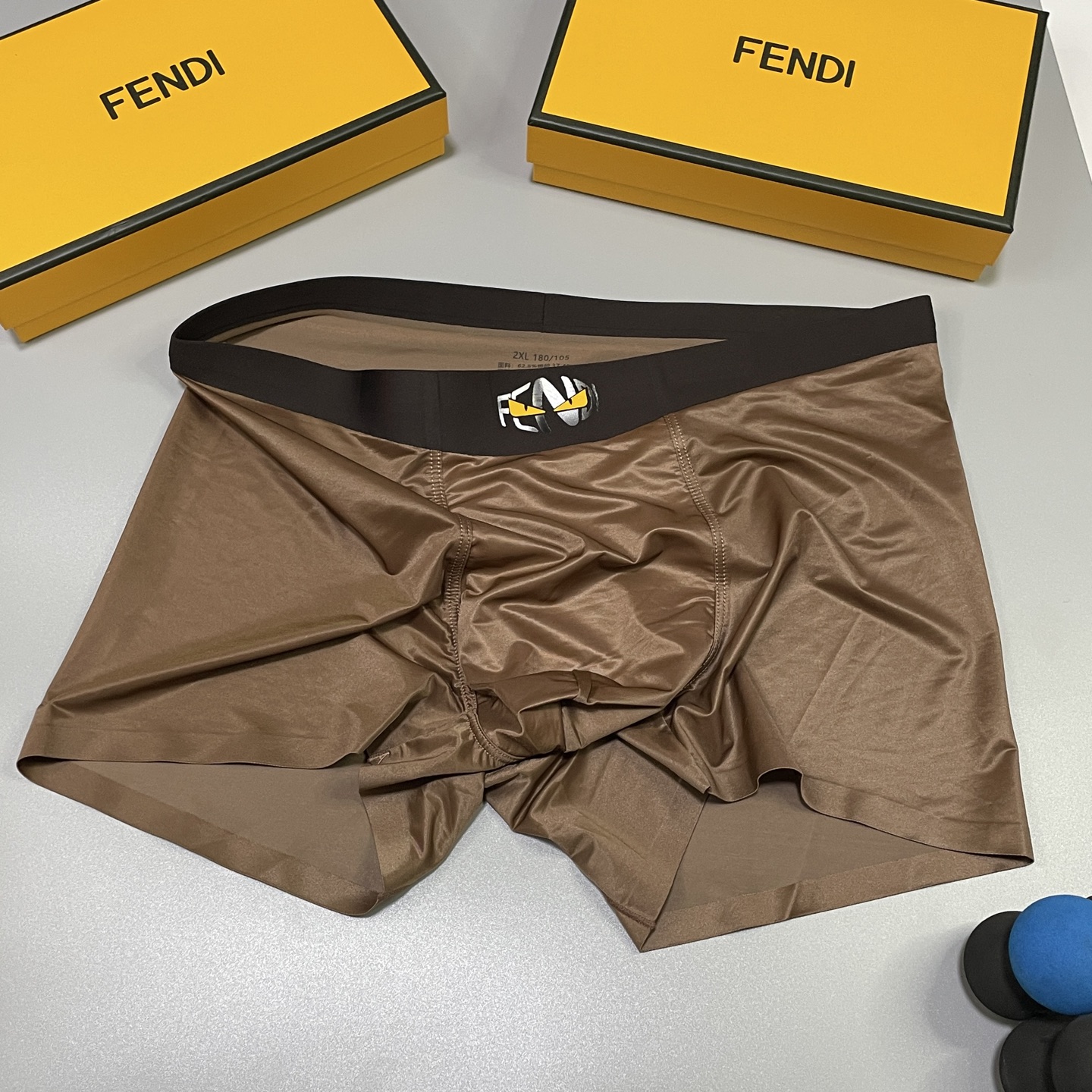 🔥🔥🔥新品！芬迪男士内裤！ 外贸公司合作订单，经典立体硅胶logo印标 轻薄透设计，采用进口桑蚕丝绸缎面