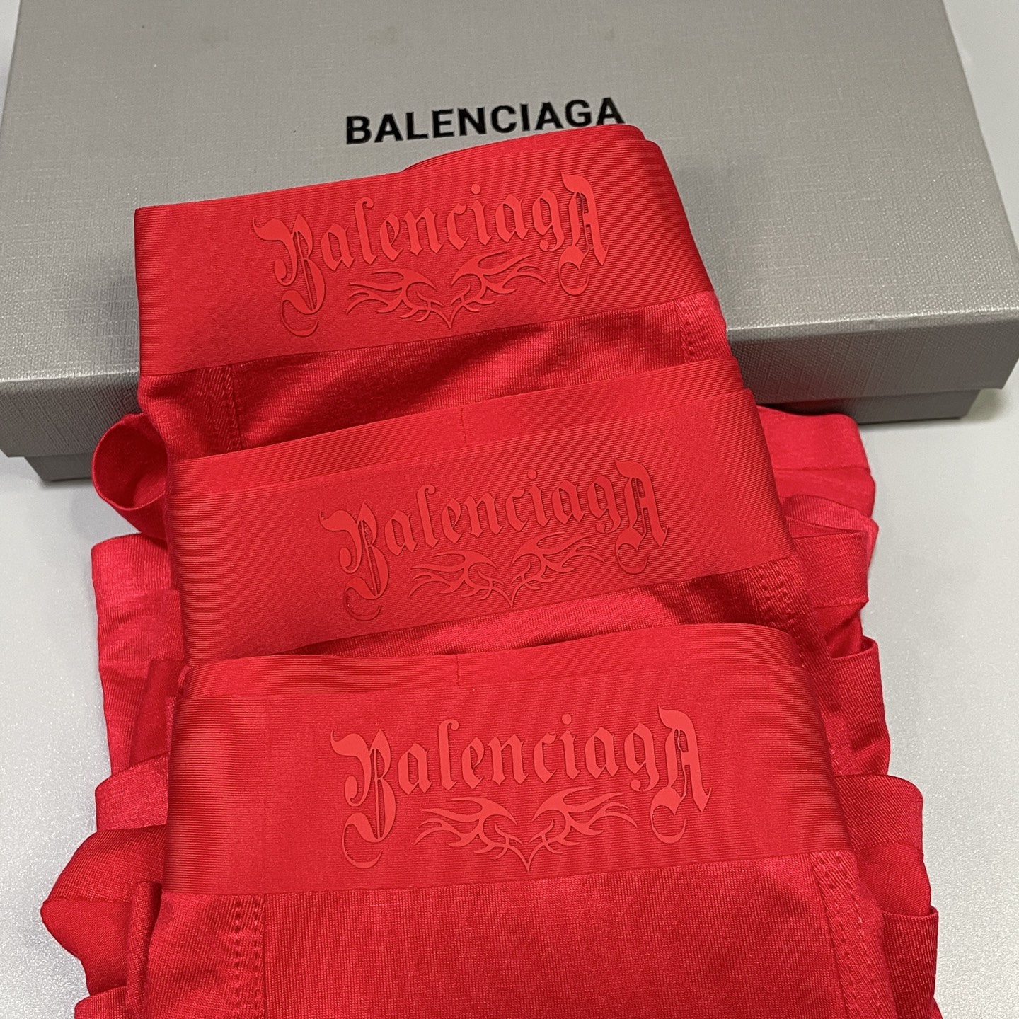 本命年 🔥🔥🔥新品！巴黎世家时尚男士内裤！ 外贸公司合作订单，经典立体硅胶logo印标 轻薄透设计，采用