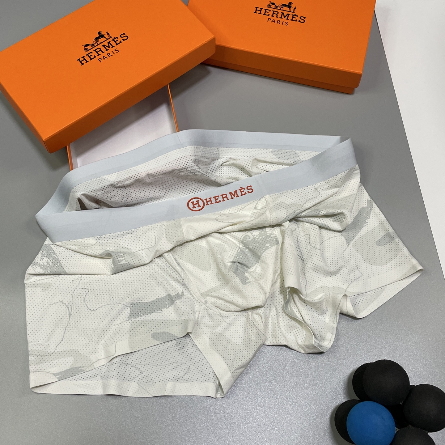 🔥🔥🔥新品！爱马仕男士内裤！ 外贸公司合作订单，经典立体硅胶logo印标 轻薄透设计，采用进口冰丝轻薄透