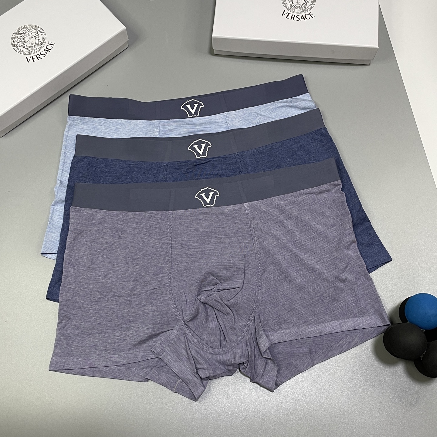 🔥🔥🔥新品！范思哲时尚男士内裤！ 外贸公司合作订单，经典立体硅胶logo印标 轻薄透设计，采用进口轻薄莫