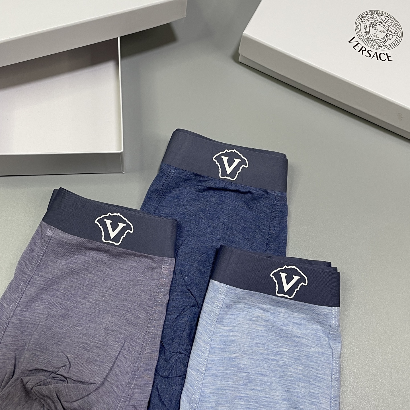 🔥🔥🔥新品！范思哲时尚男士内裤！ 外贸公司合作订单，经典立体硅胶logo印标 轻薄透设计，采用进口轻薄莫