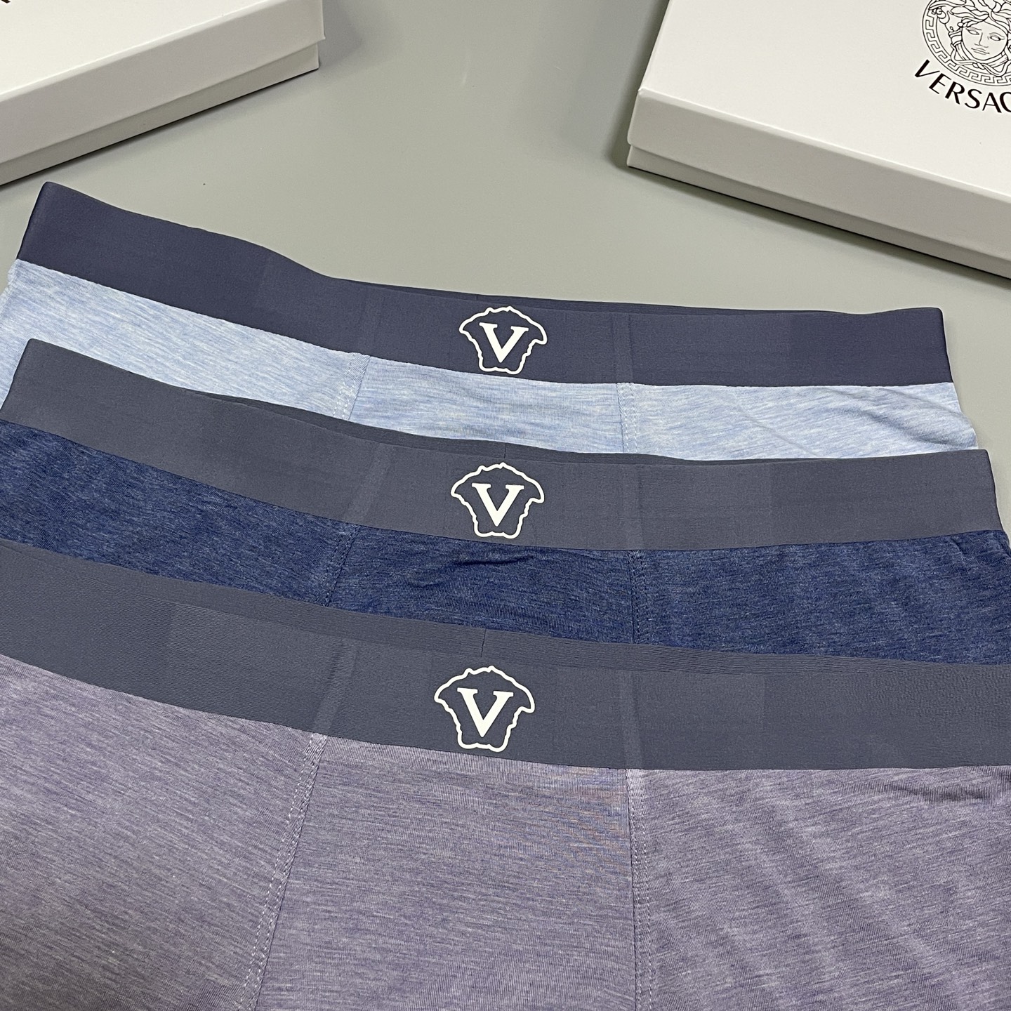 🔥🔥🔥新品！范思哲时尚男士内裤！ 外贸公司合作订单，经典立体硅胶logo印标 轻薄透设计，采用进口轻薄莫