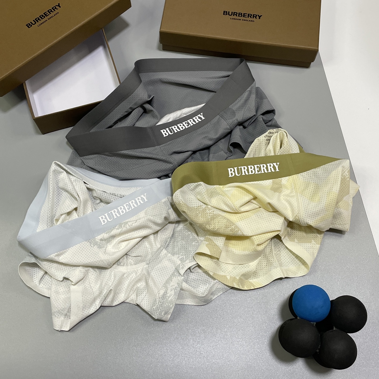 🔥🔥🔥新品！巴宝莉男士内裤！ 外贸公司合作订单，经典立体硅胶logo印标 轻薄透设计，采用进口冰丝轻薄透