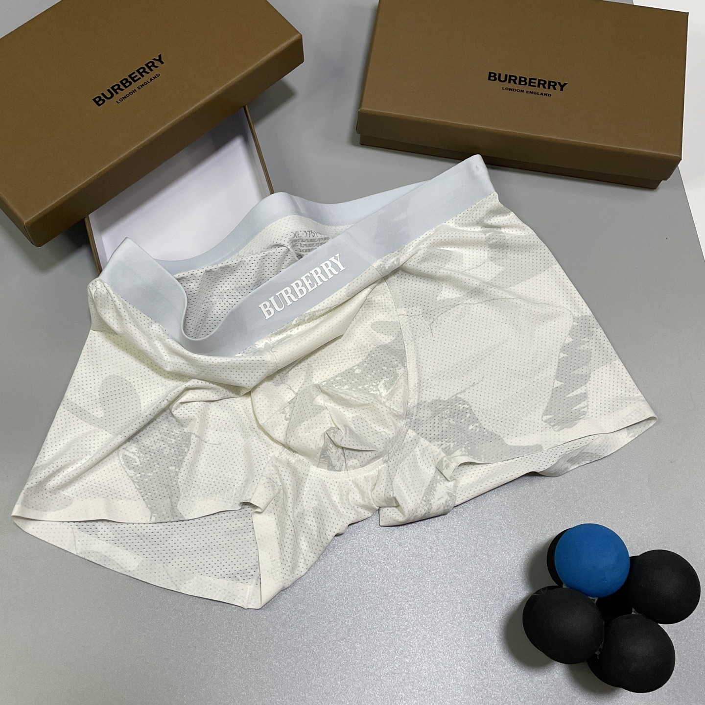 🔥🔥🔥新品！巴宝莉男士内裤！ 外贸公司合作订单，经典立体硅胶logo印标 轻薄透设计，采用进口冰丝轻薄透