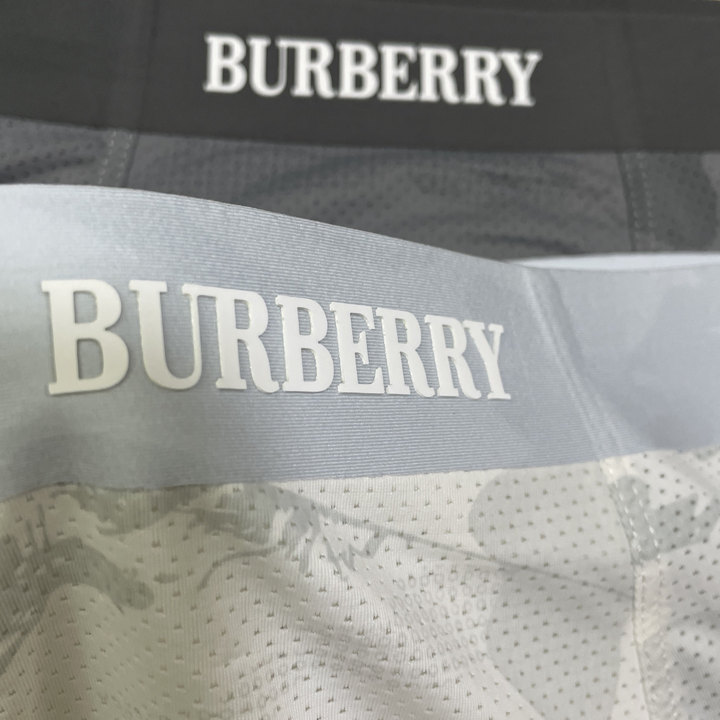 🔥🔥🔥新品！巴宝莉男士内裤！ 外贸公司合作订单，经典立体硅胶logo印标 轻薄透设计，采用进口冰丝轻薄透