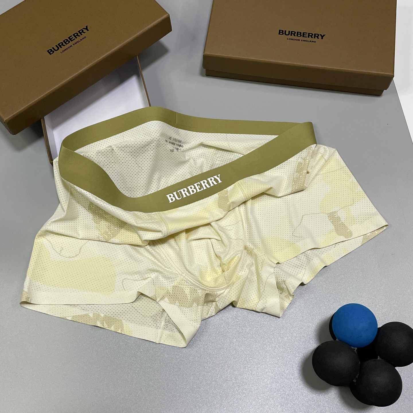 🔥🔥🔥新品！巴宝莉男士内裤！ 外贸公司合作订单，经典立体硅胶logo印标 轻薄透设计，采用进口冰丝轻薄透