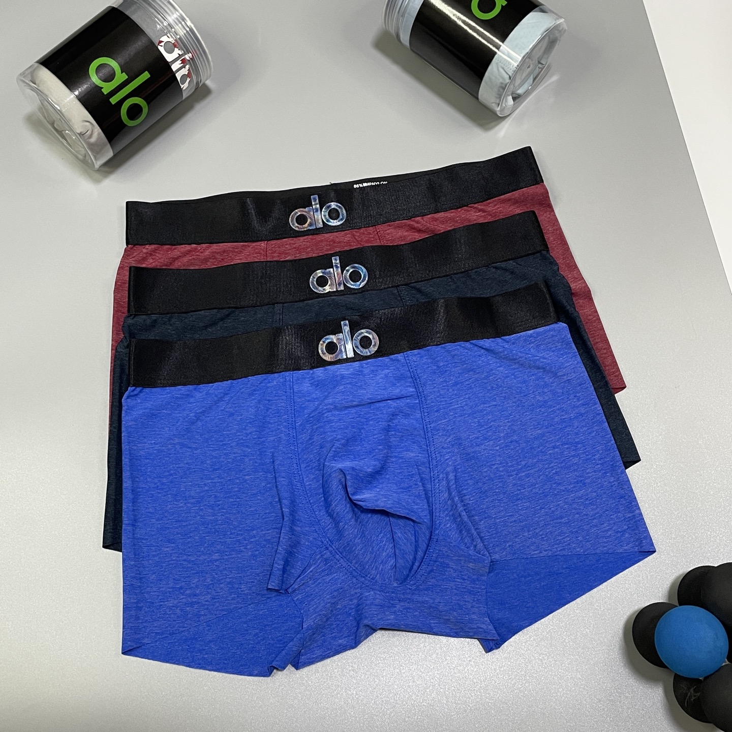 🔥🔥🔥新品 经典alo3D幻彩lougo设计，采用进口轻薄冰丝 轻薄透气丝滑 无痕裁剪 穿着无束缚感 触