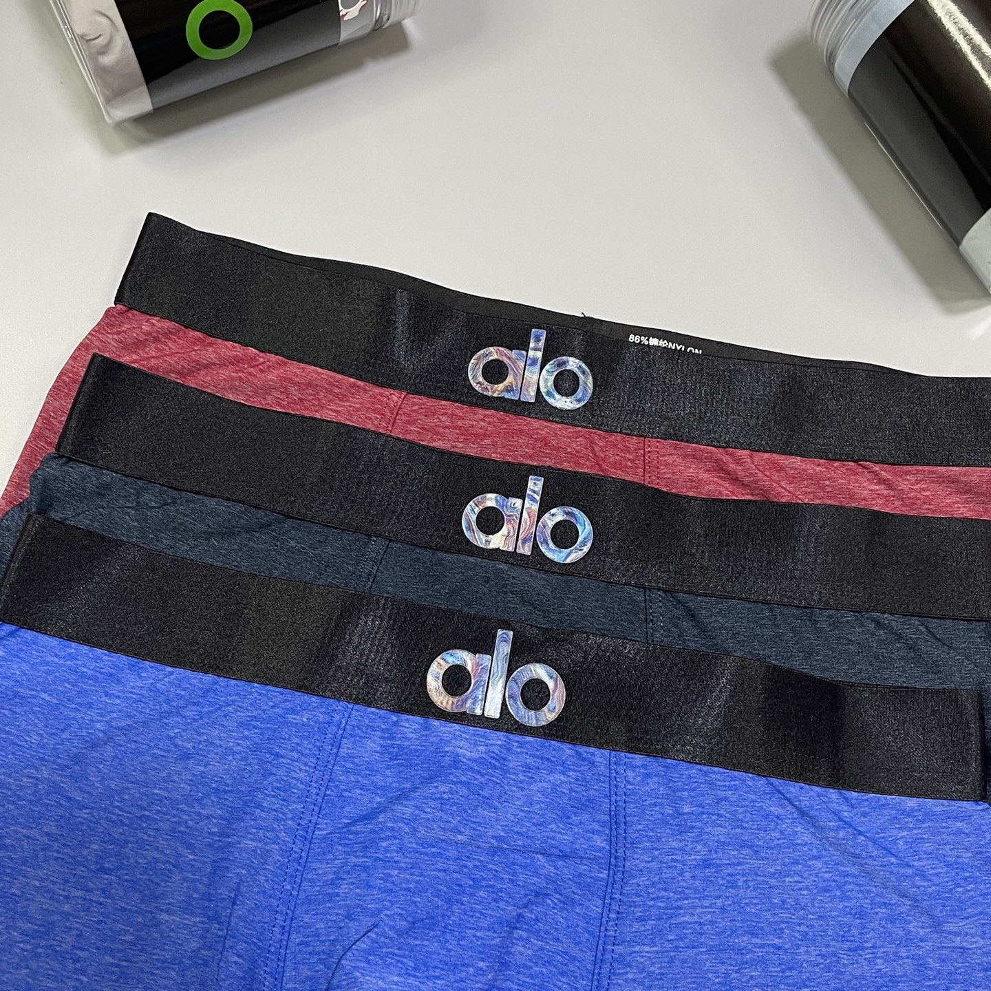 🔥🔥🔥新品 经典alo3D幻彩lougo设计，采用进口轻薄冰丝 轻薄透气丝滑 无痕裁剪 穿着无束缚感 触