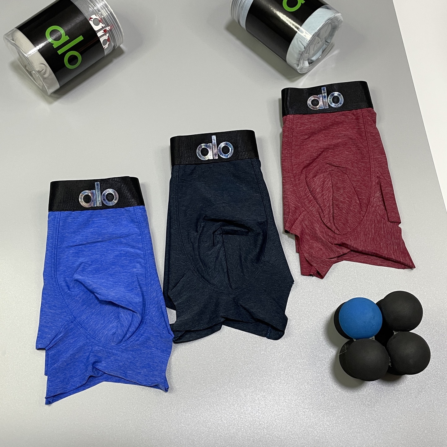 🔥🔥🔥新品 经典alo3D幻彩lougo设计，采用进口轻薄冰丝 轻薄透气丝滑 无痕裁剪 穿着无束缚感 触