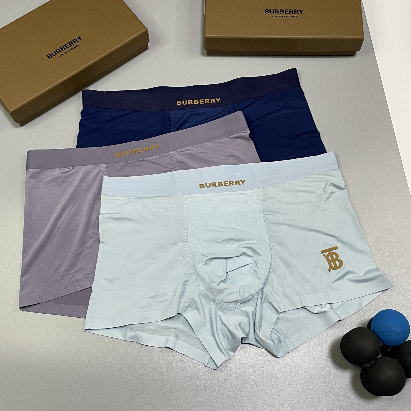 🔥🔥🔥新品！巴宝莉男士内裤！ 外贸公司合作订单，经典立体硅胶logo印标 轻薄透设计，采用进口冰丝轻薄透