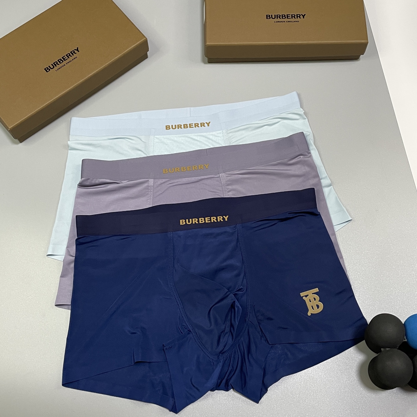 🔥🔥🔥新品！巴宝莉男士内裤！ 外贸公司合作订单，经典立体硅胶logo印标 轻薄透设计，采用进口冰丝轻薄透