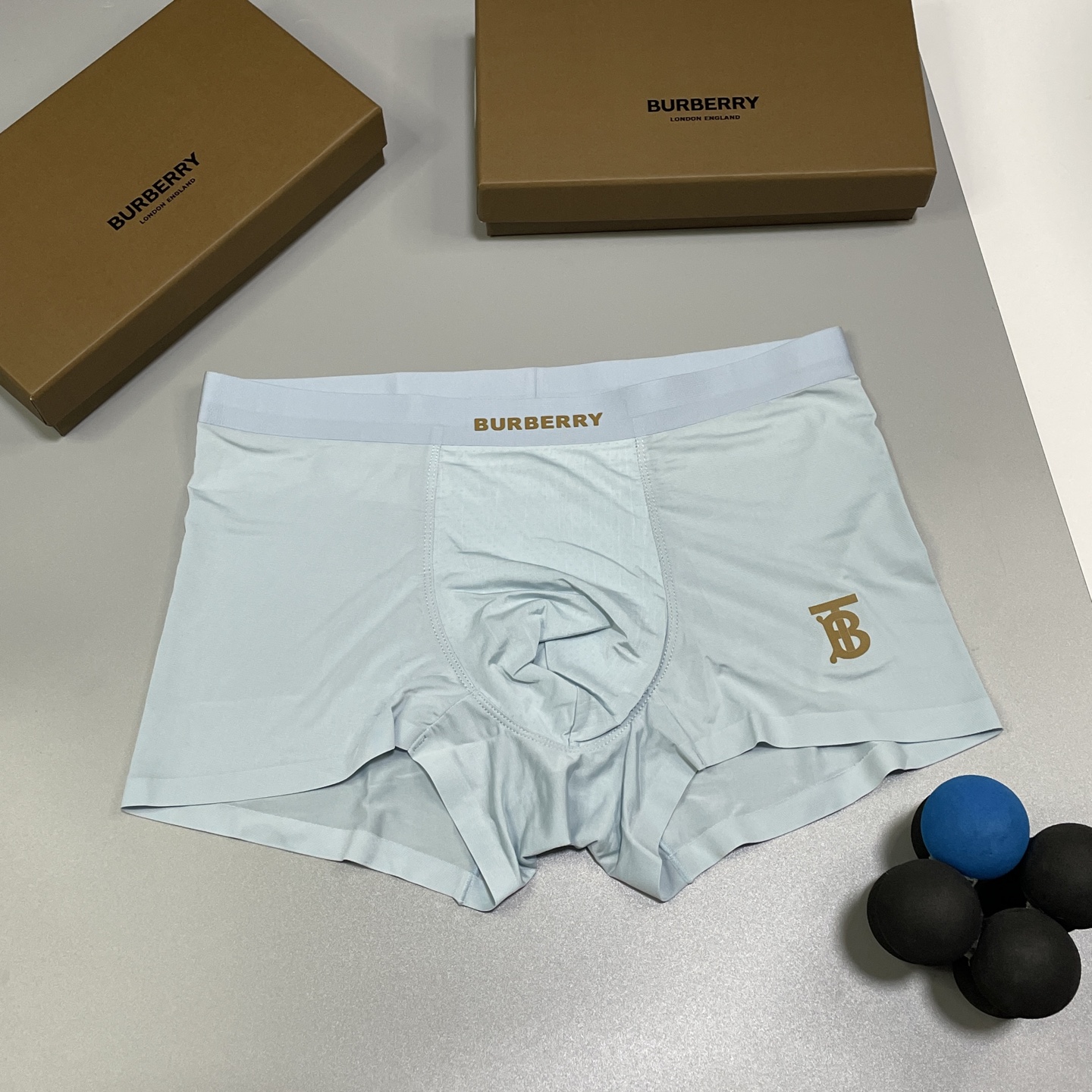 🔥🔥🔥新品！巴宝莉男士内裤！ 外贸公司合作订单，经典立体硅胶logo印标 轻薄透设计，采用进口冰丝轻薄透