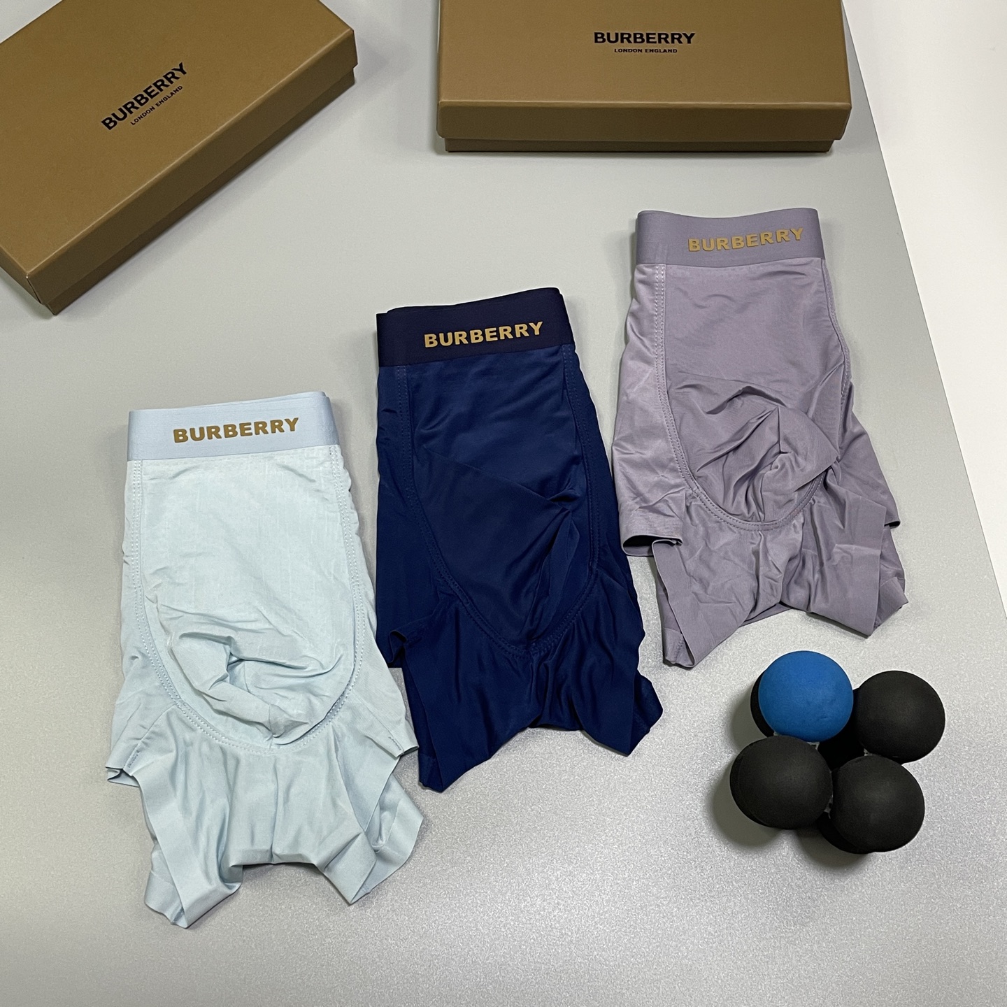 🔥🔥🔥新品！巴宝莉男士内裤！ 外贸公司合作订单，经典立体硅胶logo印标 轻薄透设计，采用进口冰丝轻薄透