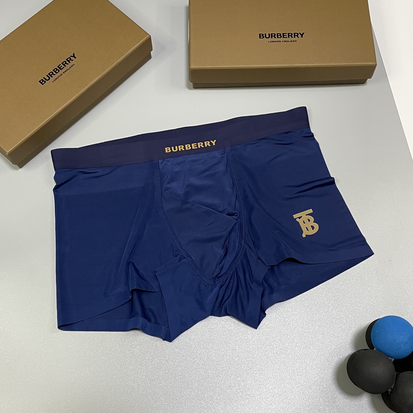 🔥🔥🔥新品！巴宝莉男士内裤！ 外贸公司合作订单，经典立体硅胶logo印标 轻薄透设计，采用进口冰丝轻薄透