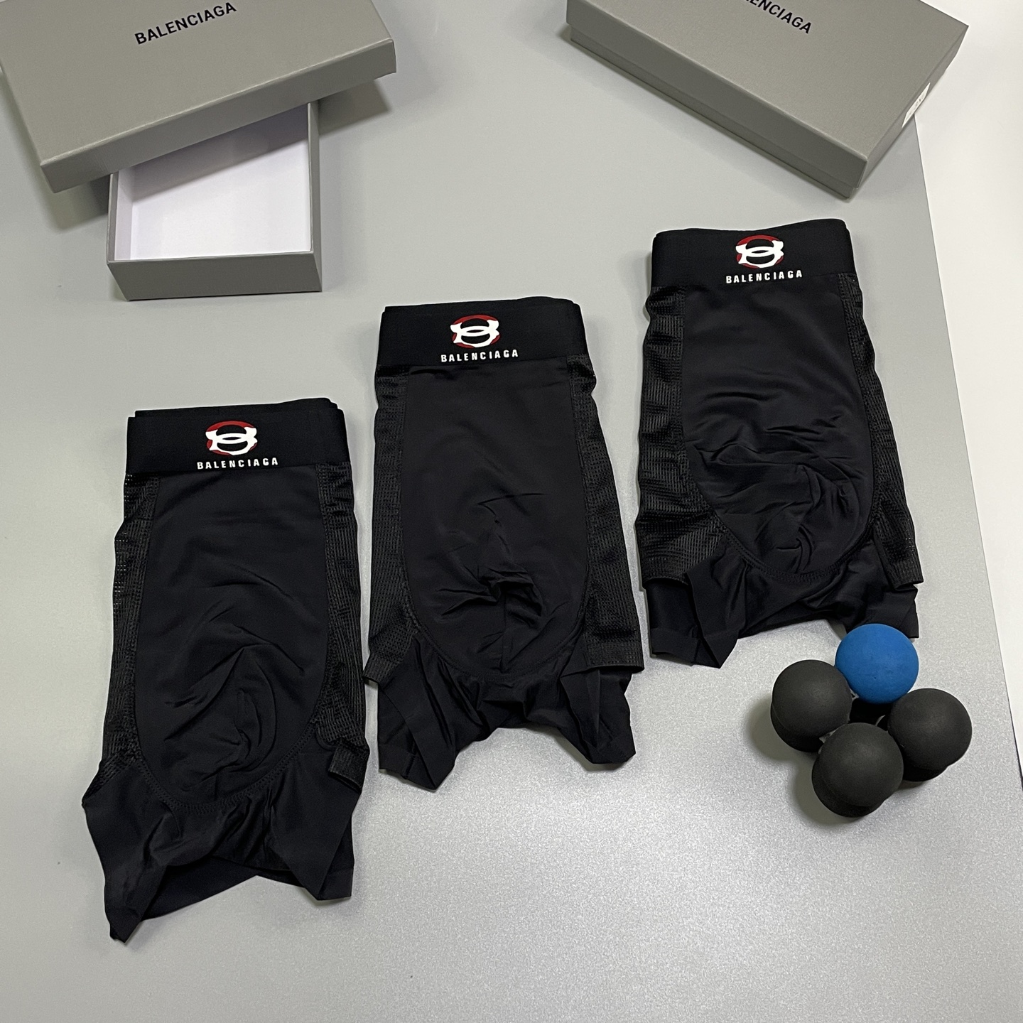 🔥🔥🔥新品！巴黎世家男士内裤！ 外贸公司合作订单，经典立体硅胶logo印标 轻薄透设计，采用进口双面冰丝