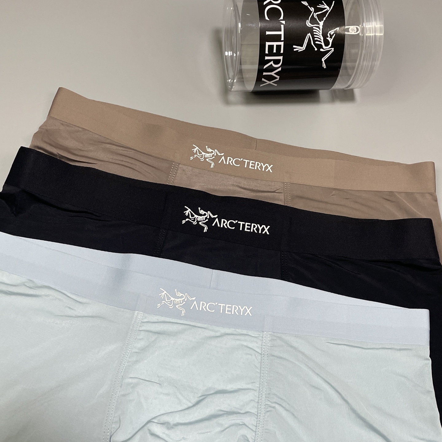 🔥🔥🔥 新品！始祖鸟男士内裤！ 外贸公司合作订单，经典立体硅胶logo印标 轻薄透设计，采用进口冰丝轻薄