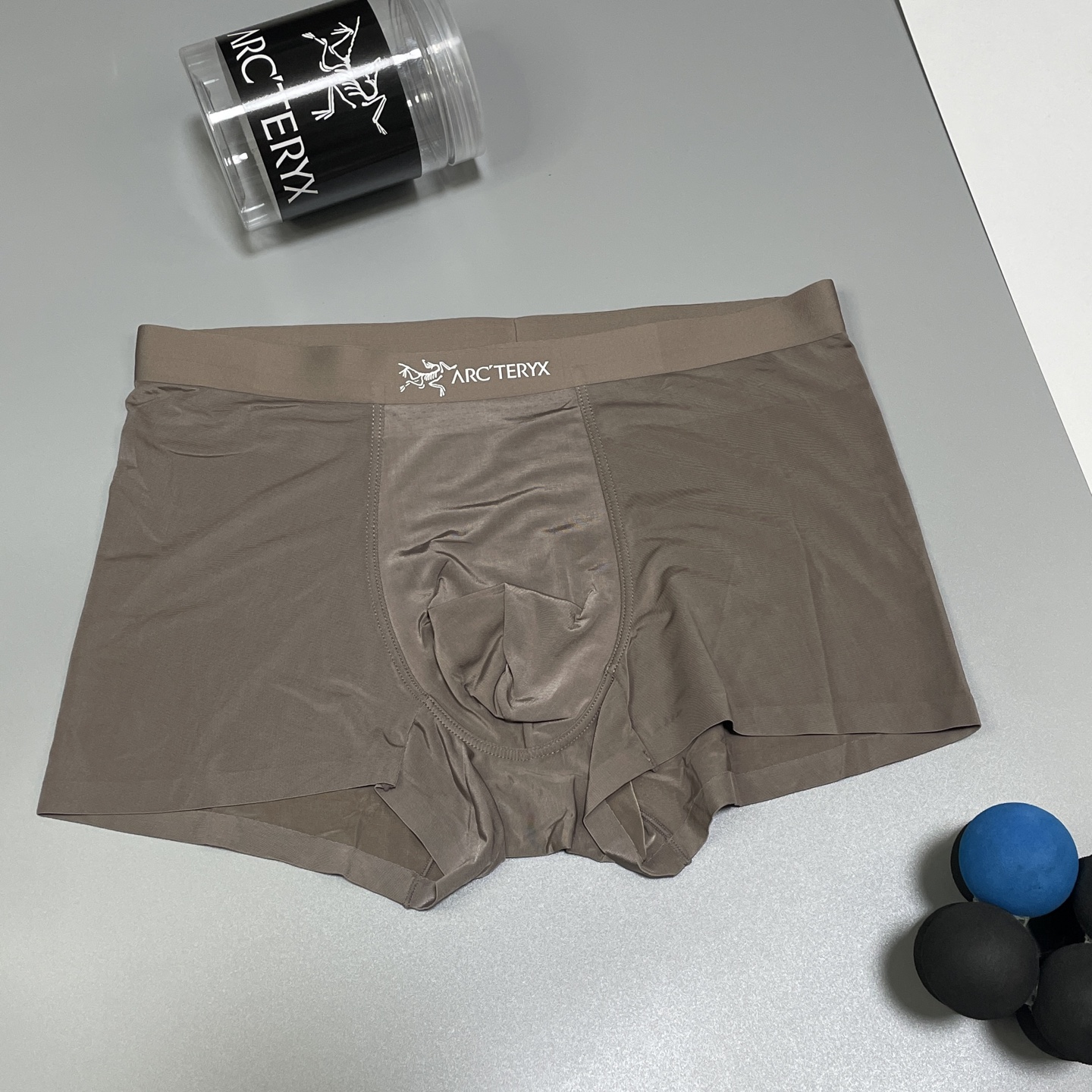 🔥🔥🔥 新品！始祖鸟男士内裤！ 外贸公司合作订单，经典立体硅胶logo印标 轻薄透设计，采用进口冰丝轻薄
