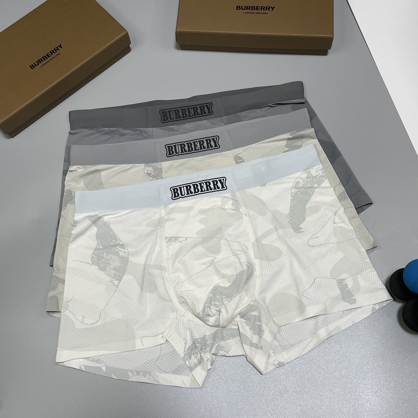 🔥🔥🔥 新品！巴宝莉男士内裤！ 外贸公司合作订单，经典立体硅胶logo印标 轻薄透设计，采用进口冰丝轻薄