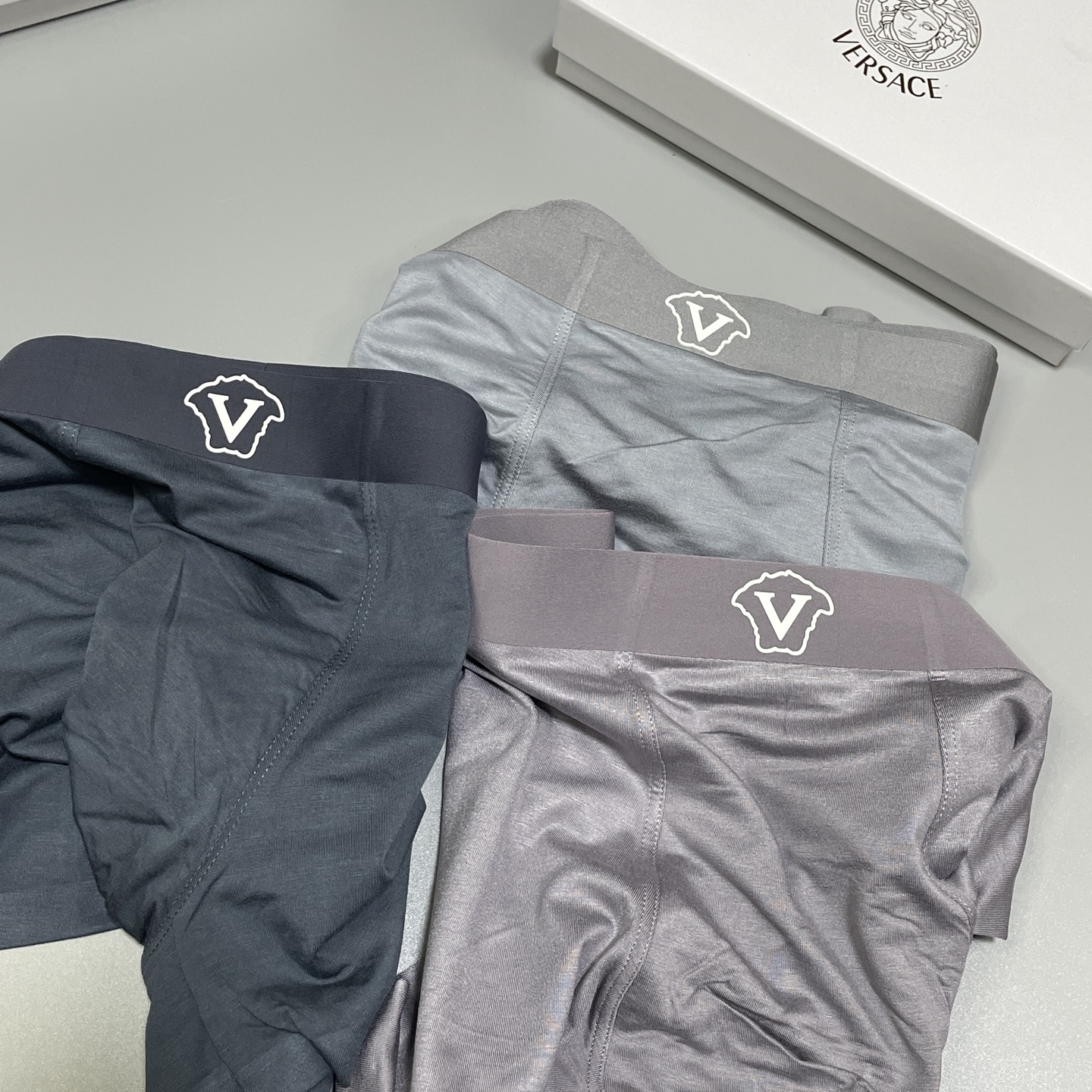 🔥🔥🔥新品！范思哲时尚男士内裤！ 外贸公司合作订单，经典立体硅胶logo印标 轻薄透设计，采用进口轻薄莫