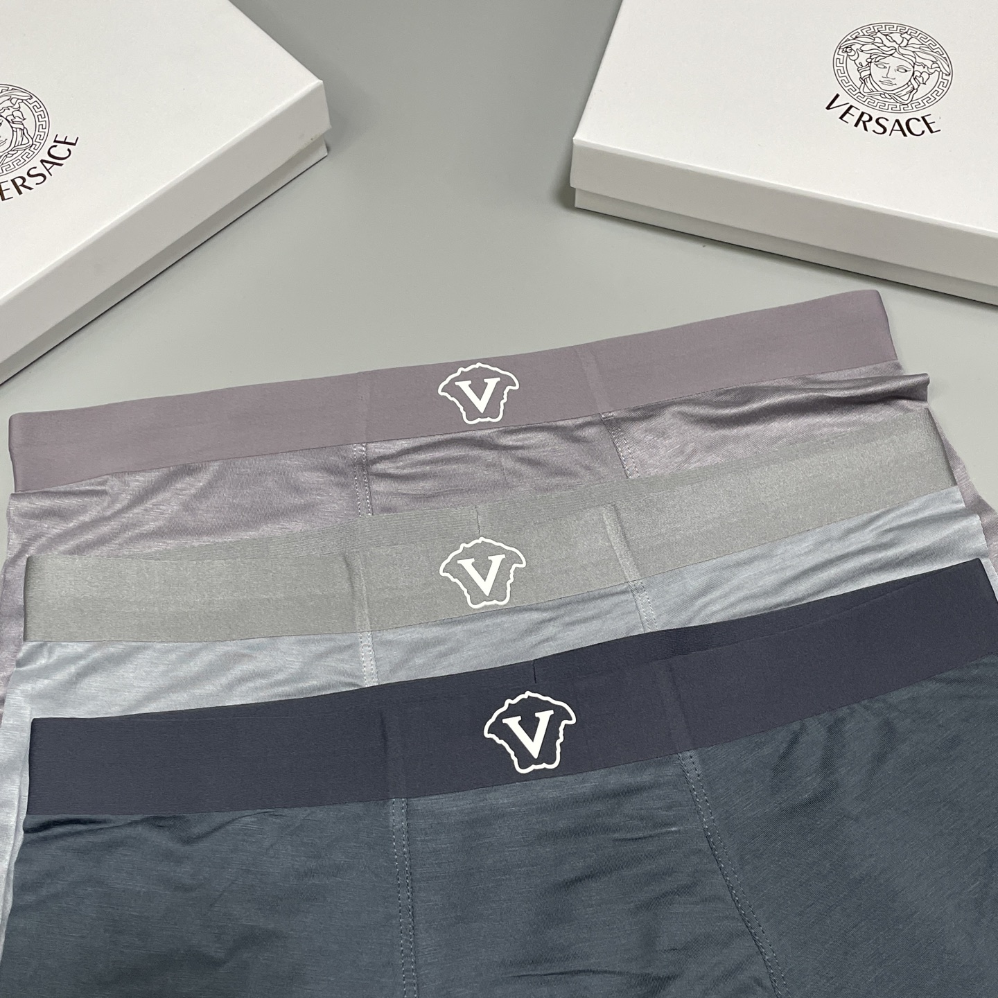 🔥🔥🔥新品！范思哲时尚男士内裤！ 外贸公司合作订单，经典立体硅胶logo印标 轻薄透设计，采用进口轻薄莫