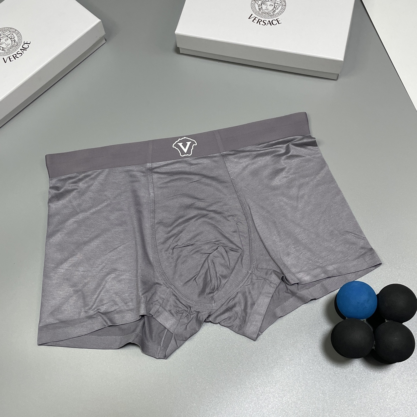 🔥🔥🔥新品！范思哲时尚男士内裤！ 外贸公司合作订单，经典立体硅胶logo印标 轻薄透设计，采用进口轻薄莫