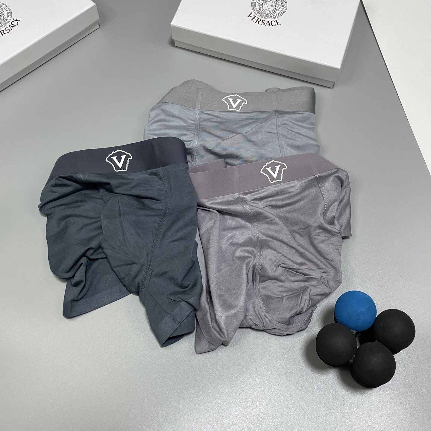 🔥🔥🔥新品！范思哲时尚男士内裤！ 外贸公司合作订单，经典立体硅胶logo印标 轻薄透设计，采用进口轻薄莫