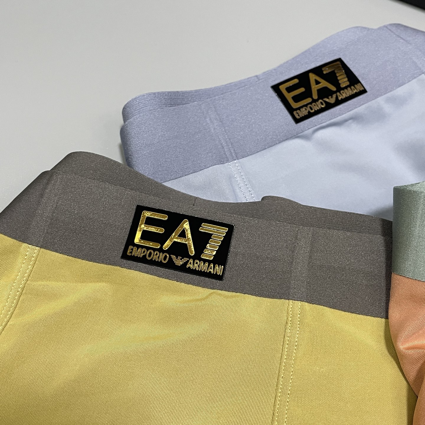 🔥🔥🔥新品！阿玛尼男士内裤！ 外贸公司合作订单，经典立体烫金logo印标 轻薄透设计，采用进口双面冰丝轻