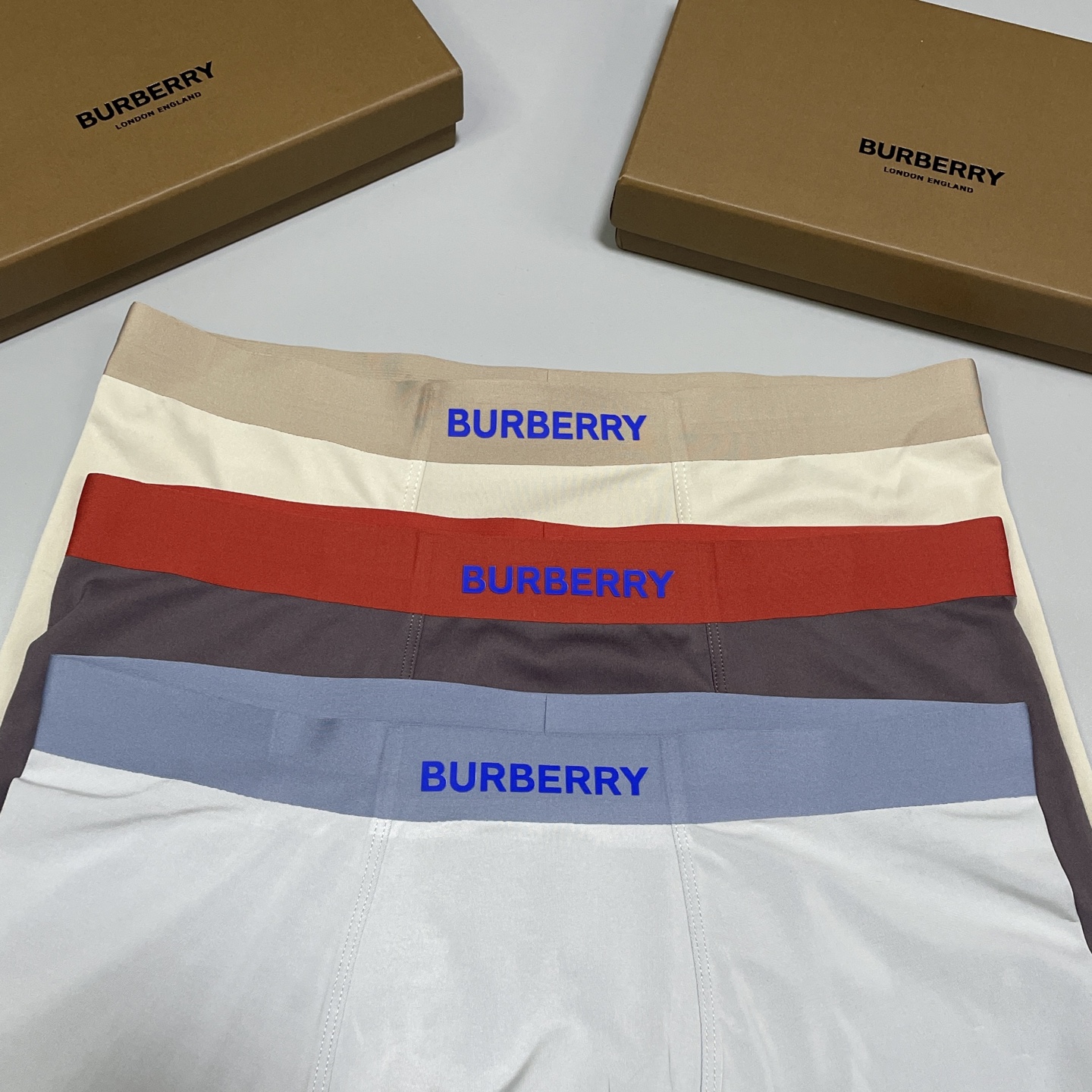 🔥🔥🔥专柜新品！巴宝莉时尚男士内裤！ 外贸公司合作订单，经典立体硅胶lougo印标，轻薄透设计，采用进口