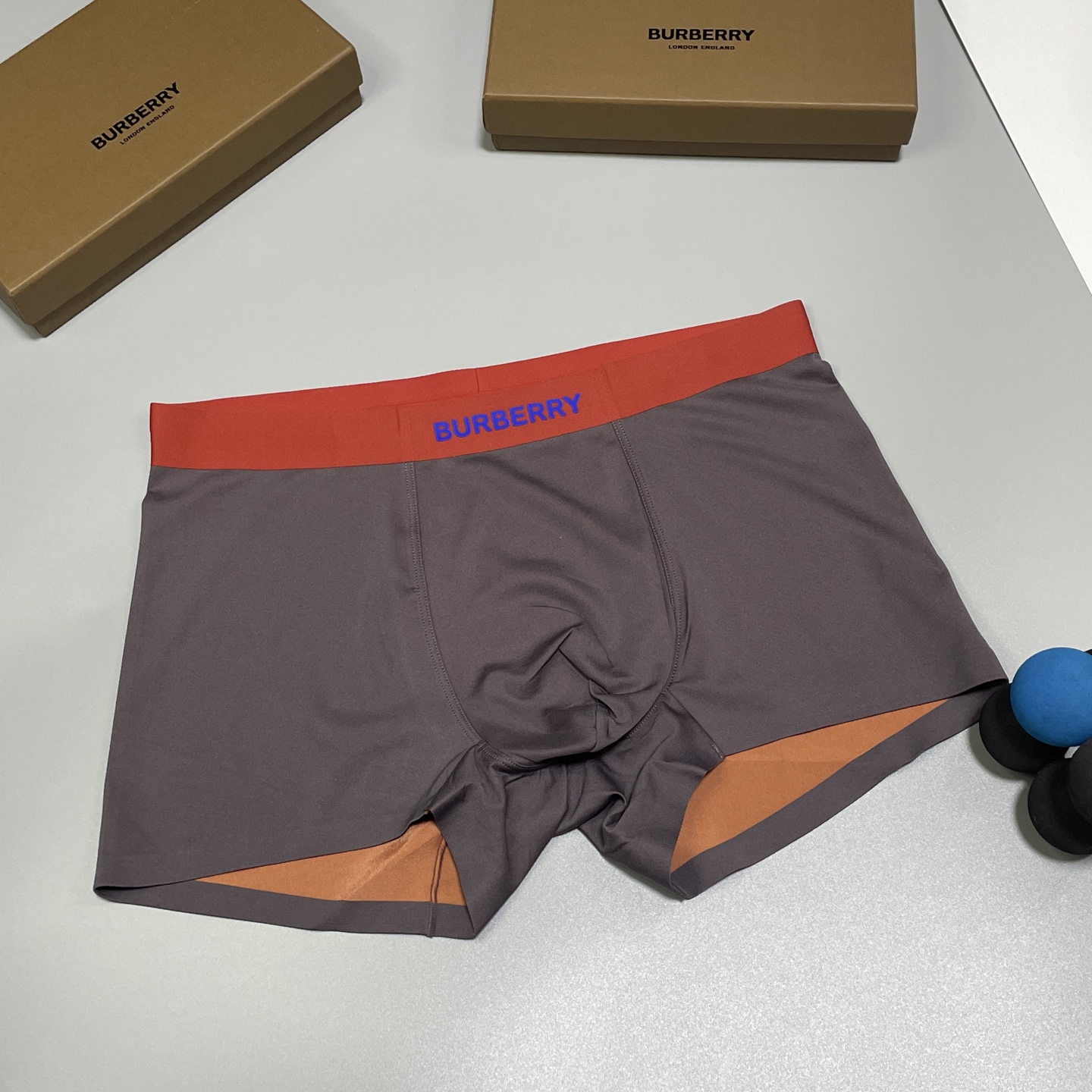 🔥🔥🔥专柜新品！巴宝莉时尚男士内裤！ 外贸公司合作订单，经典立体硅胶lougo印标，轻薄透设计，采用进口