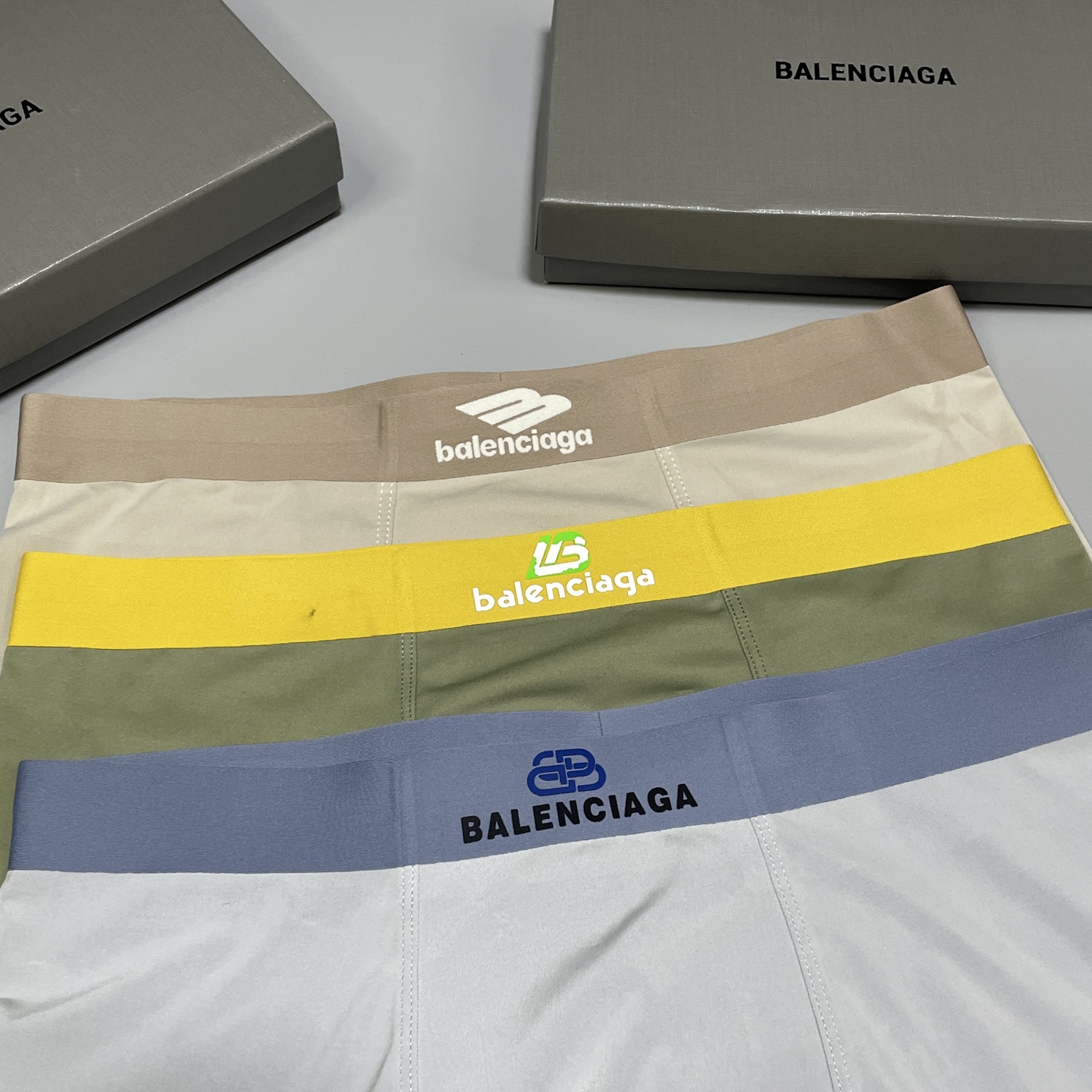 🔥🔥🔥专柜新品！巴黎世家时尚男士内裤！ 外贸公司合作订单，经典立体硅胶lougo印标，轻薄透设计，采用进