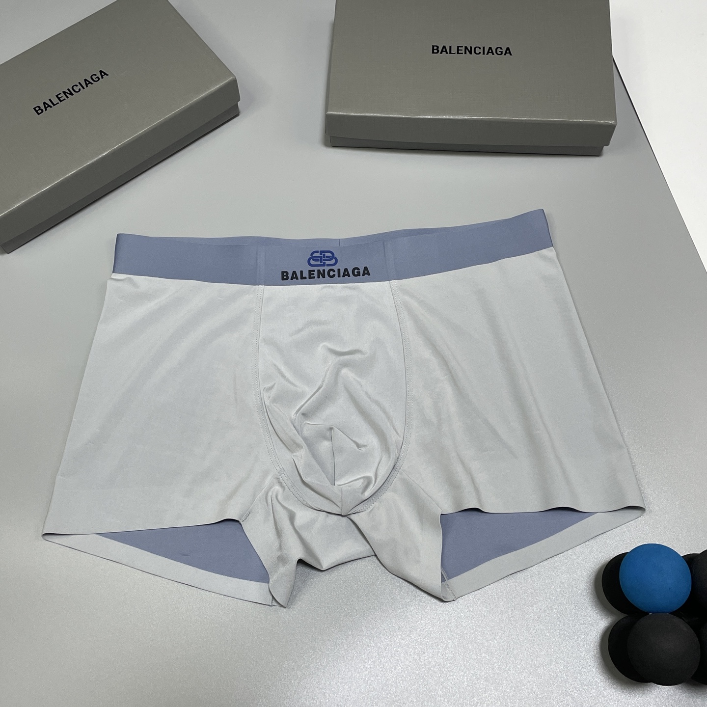 🔥🔥🔥专柜新品！巴黎世家时尚男士内裤！ 外贸公司合作订单，经典立体硅胶lougo印标，轻薄透设计，采用进