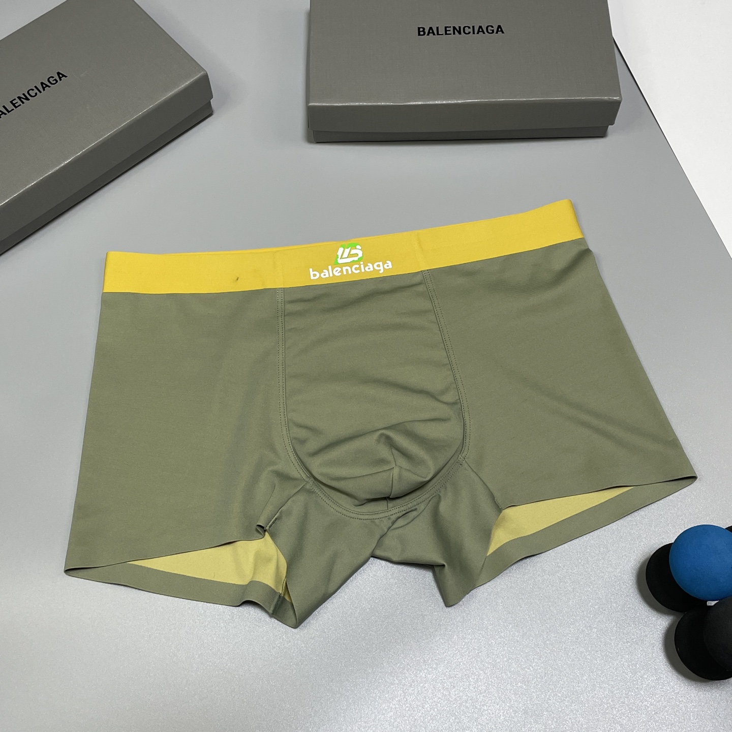 🔥🔥🔥专柜新品！巴黎世家时尚男士内裤！ 外贸公司合作订单，经典立体硅胶lougo印标，轻薄透设计，采用进