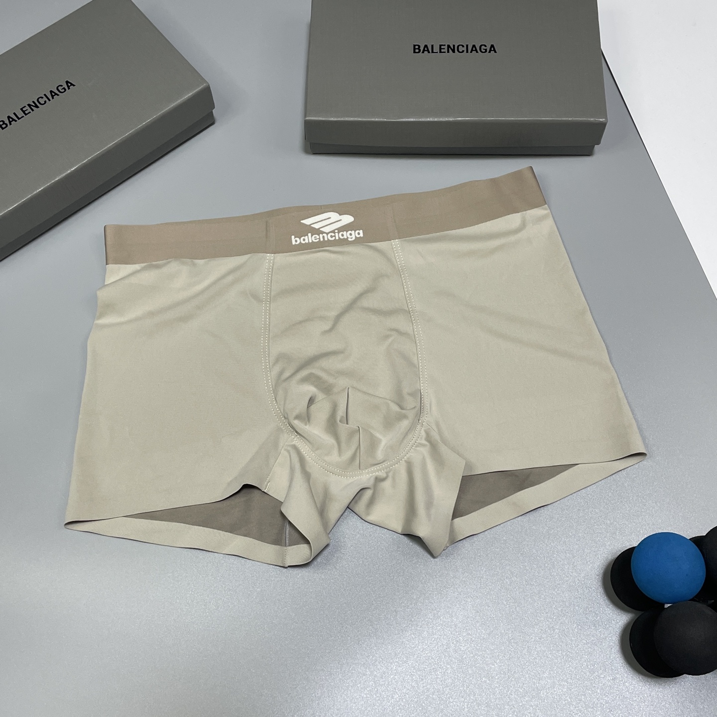 🔥🔥🔥专柜新品！巴黎世家时尚男士内裤！ 外贸公司合作订单，经典立体硅胶lougo印标，轻薄透设计，采用进