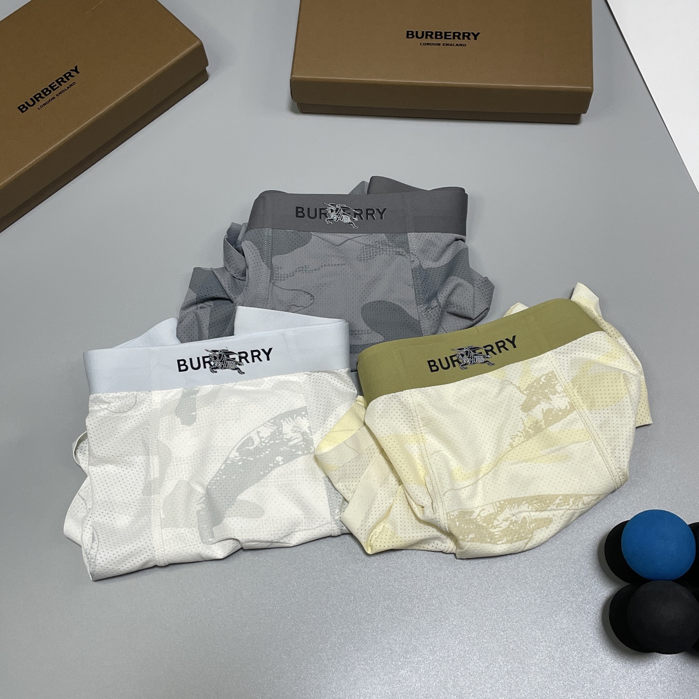 🔥🔥🔥 新品！巴宝莉男士内裤！ 外贸公司合作订单，经典立体硅胶logo印标 轻薄透设计，采用进口冰丝轻薄