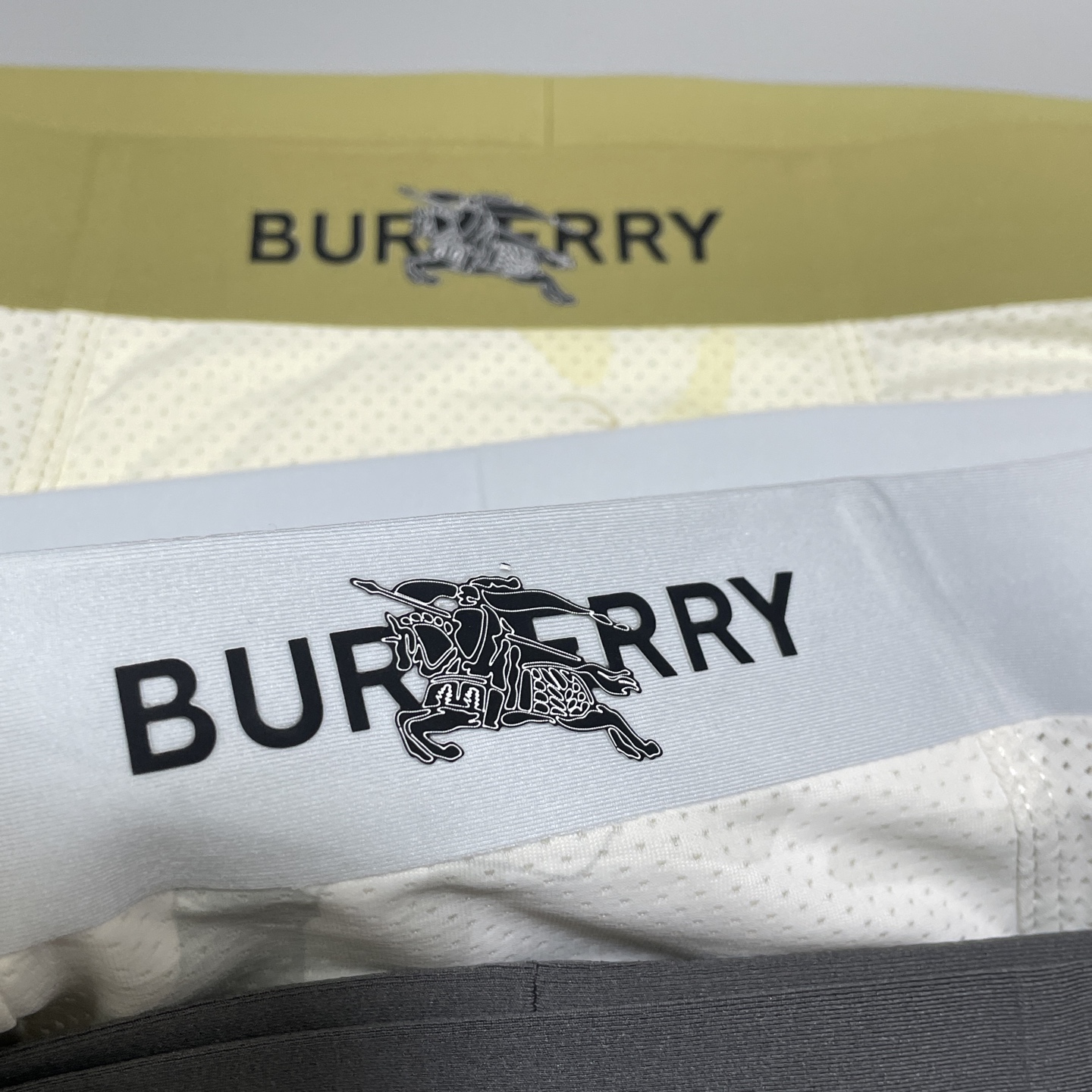 🔥🔥🔥 新品！巴宝莉男士内裤！ 外贸公司合作订单，经典立体硅胶logo印标 轻薄透设计，采用进口冰丝轻薄