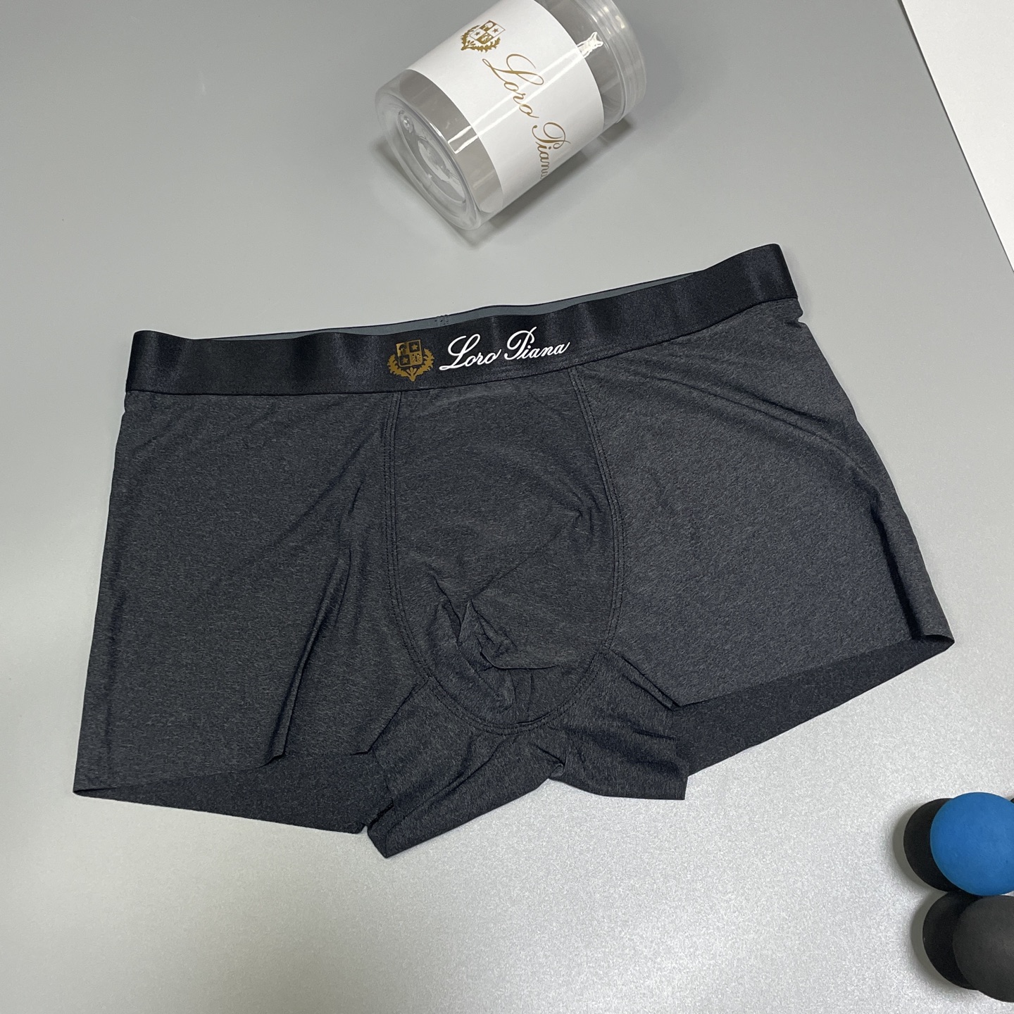 🔥🔥🔥 LP新品 经典立体烫金lougo轻薄透设计，采用进口轻薄冰丝 轻薄透气丝滑 无痕裁剪 穿着无束缚