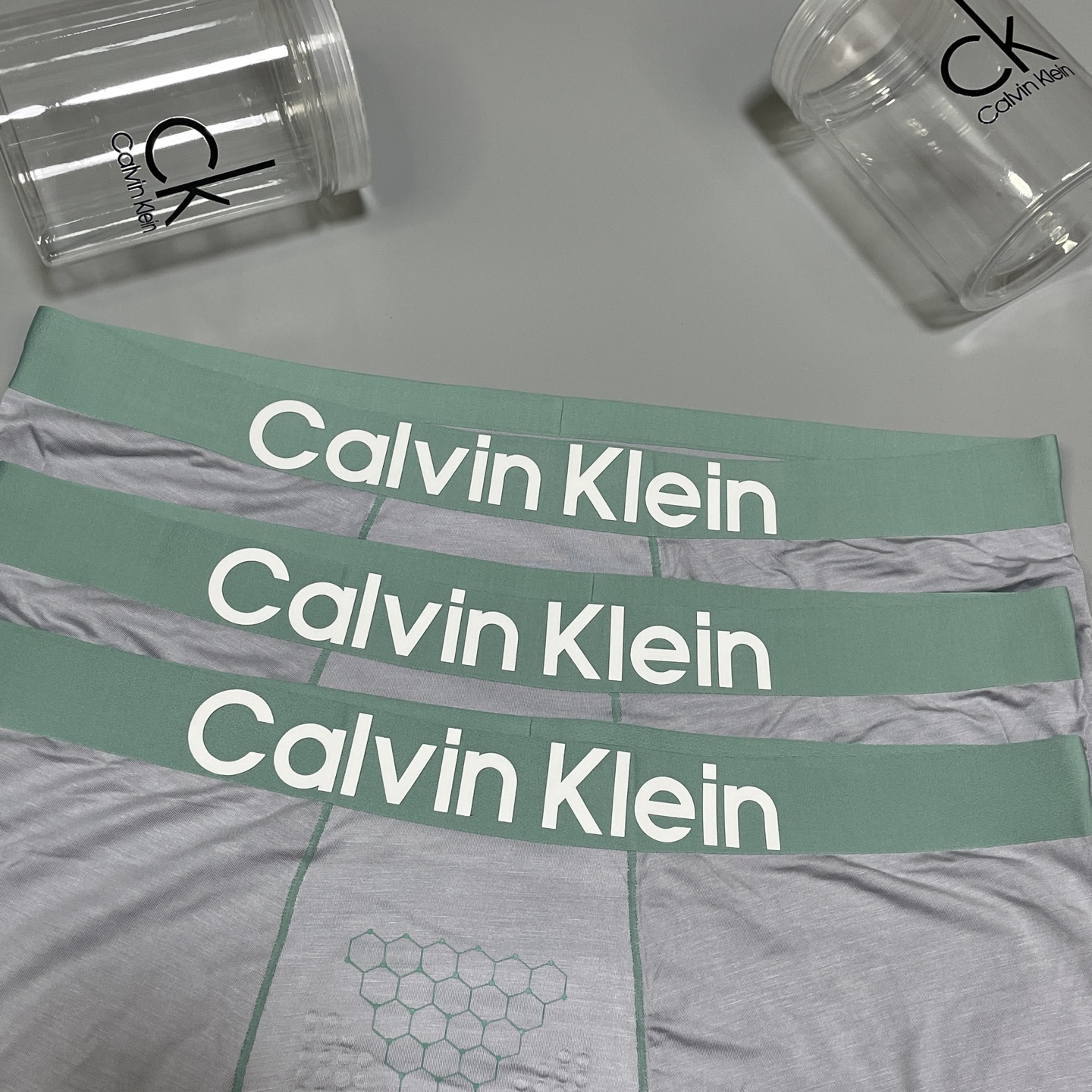 🔥🔥🔥新款 CK莫代尔面料爆款到货、专柜立体硅胶Logo订织面料和颜色绝对的原单品质，按摩裆无缝切割工艺