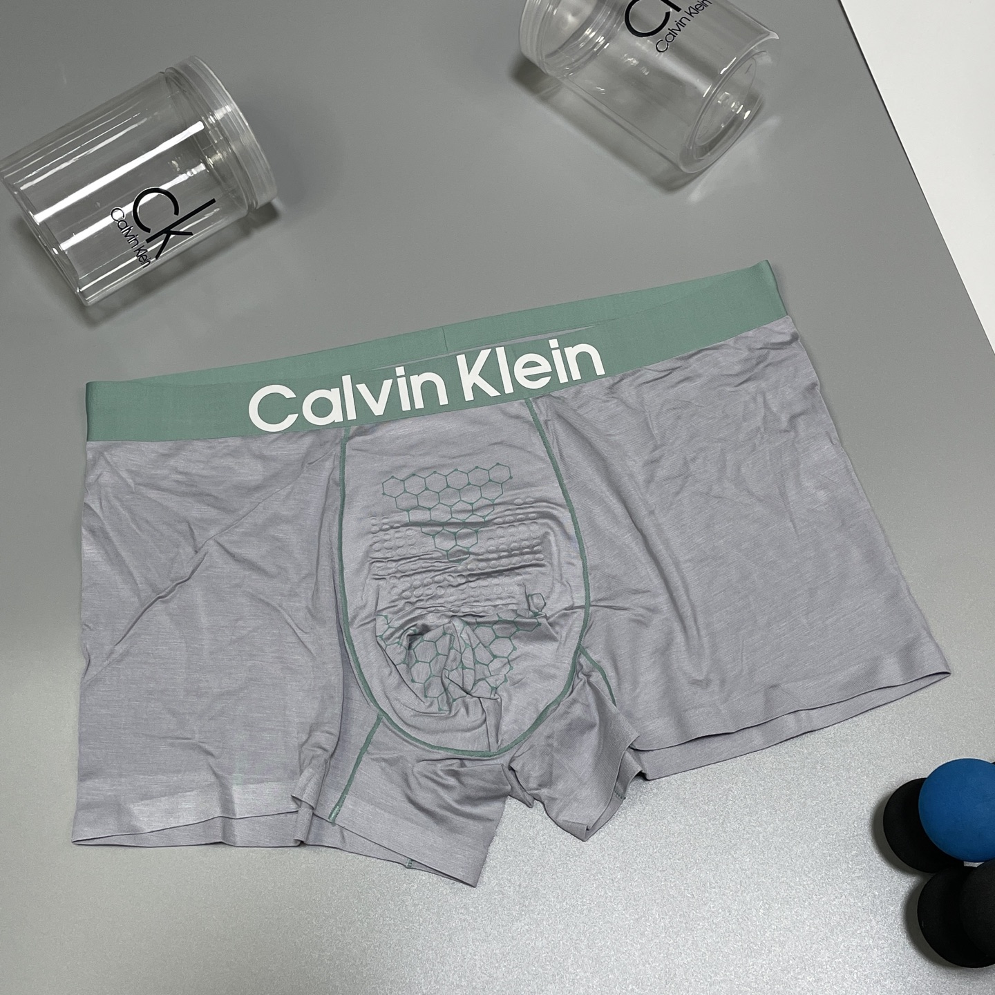 🔥🔥🔥新款 CK莫代尔面料爆款到货、专柜立体硅胶Logo订织面料和颜色绝对的原单品质，按摩裆无缝切割工艺