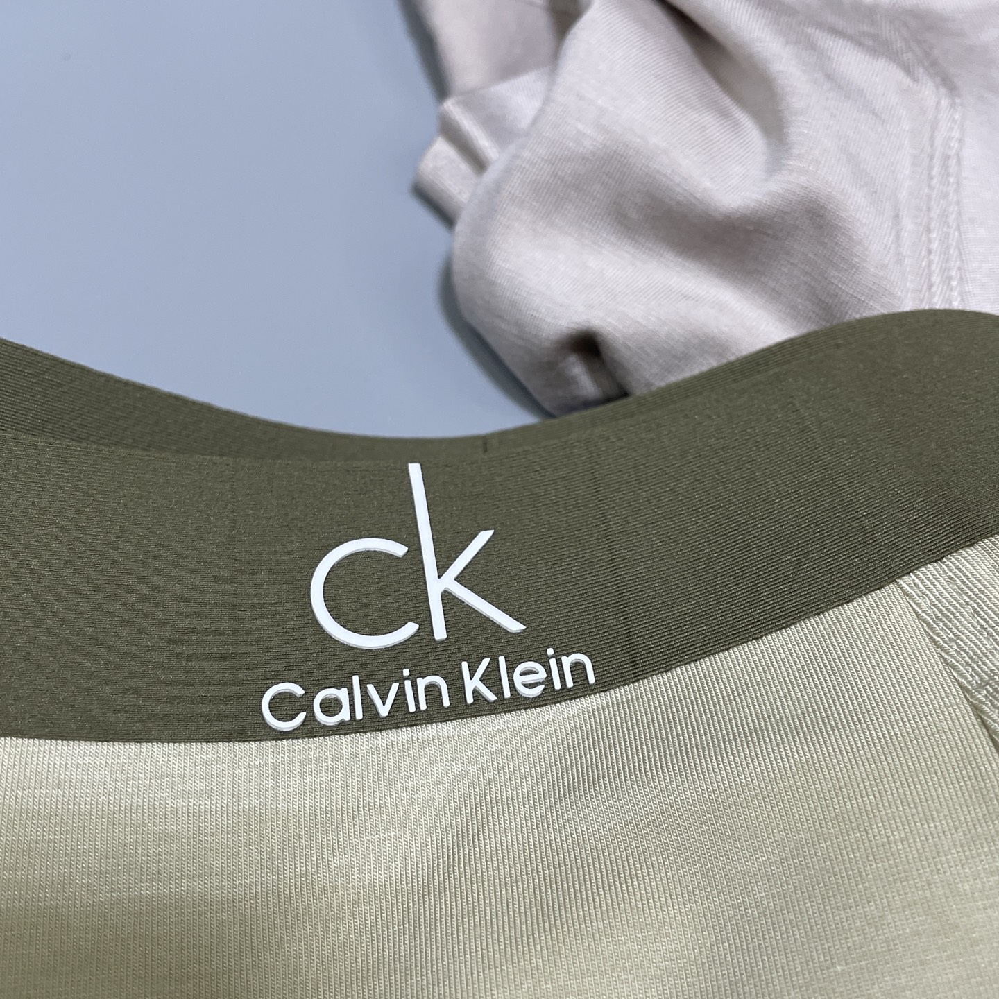 🔥🔥🔥新款🌈✨💦🎉🎊CK系列平角内裤~一盒三条 进口莫代尔无痕工艺，外贸正品订单，贴身之物不能迁就，内裤