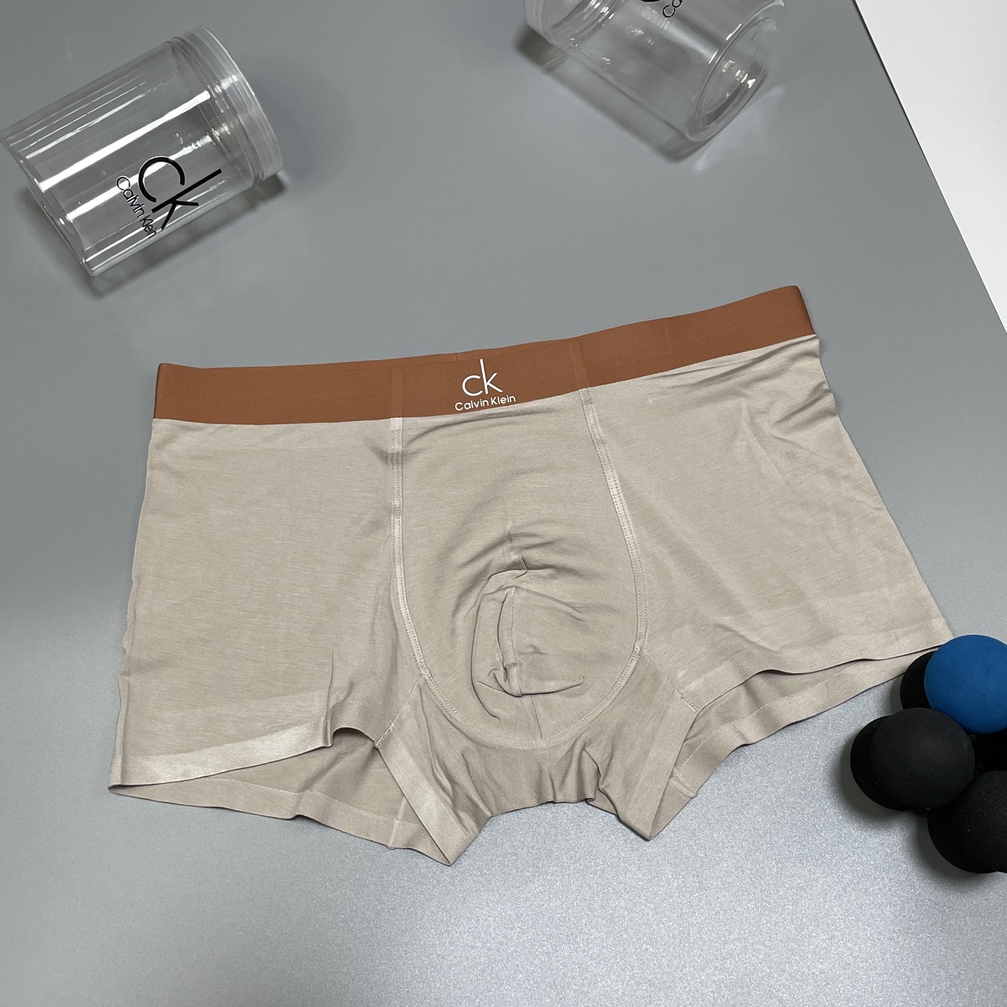 🔥🔥🔥新款🌈✨💦🎉🎊CK系列平角内裤~一盒三条 进口莫代尔无痕工艺，外贸正品订单，贴身之物不能迁就，内裤