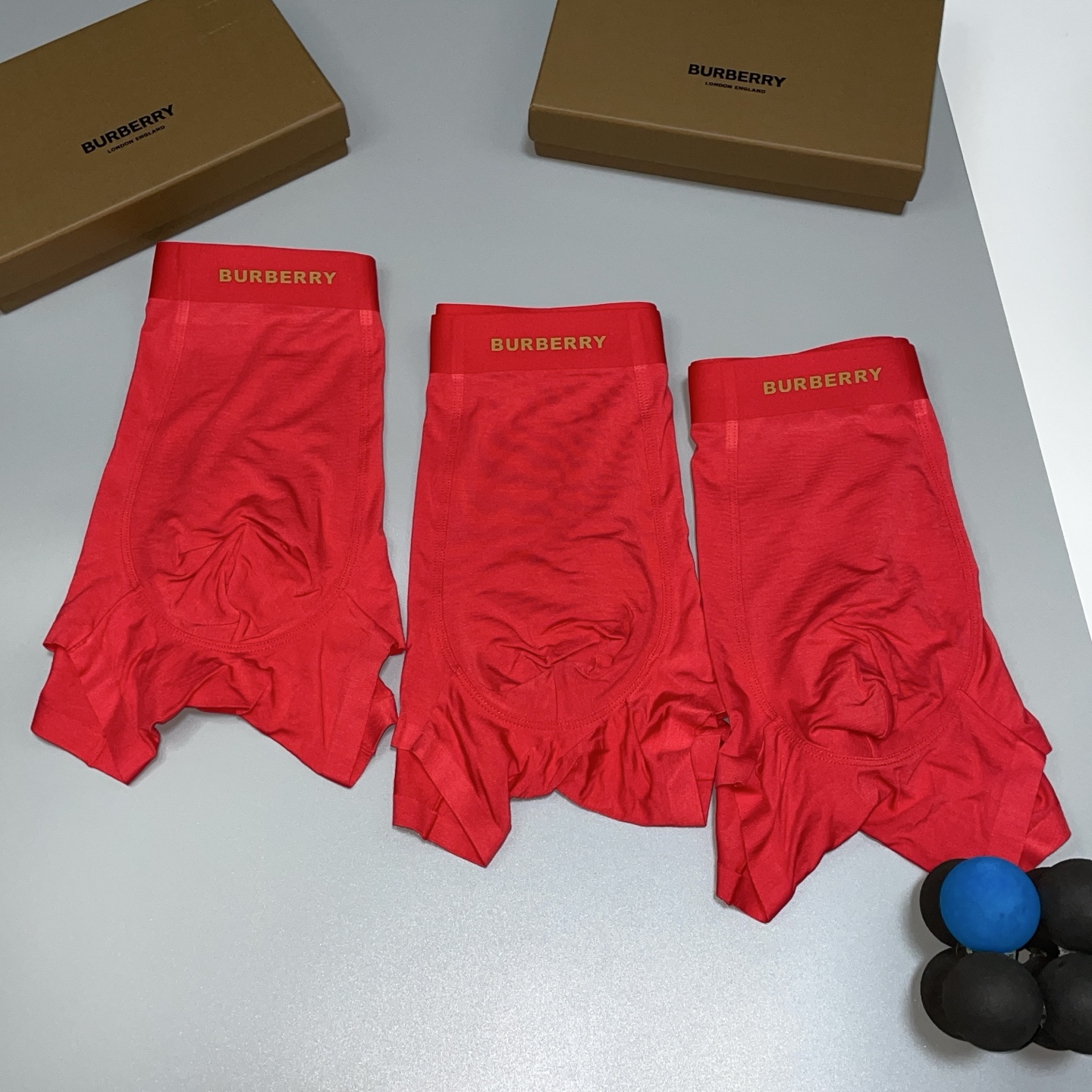 🔥🔥🔥红红火火自备送礼佳品！巴宝莉经典时尚男士内裤！外贸国外订单，立体硅胶lougo 原单品质，无缝切割