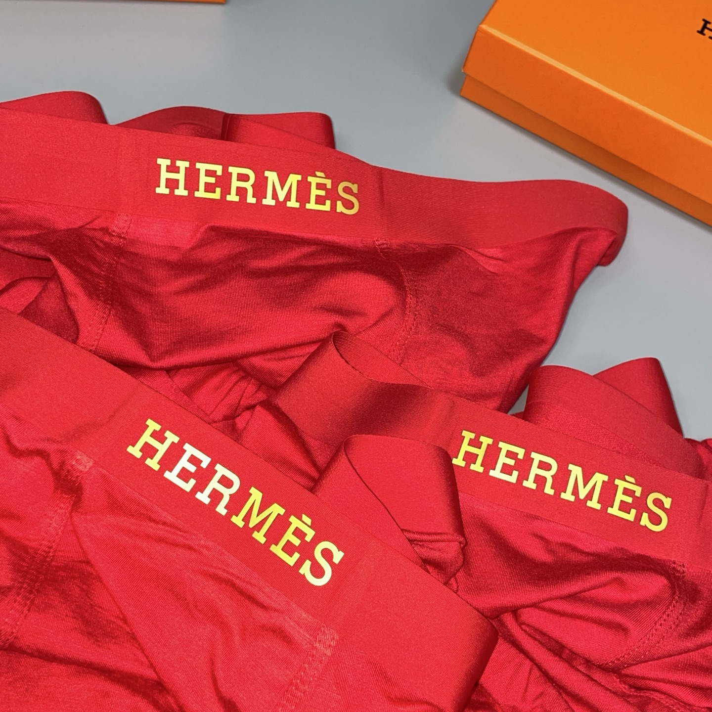 🔥，🔥红红火火自备送礼佳品！爱马仕经典时尚男士内裤！外贸国外订单，立体硅胶lougo 原单品质，无缝切割