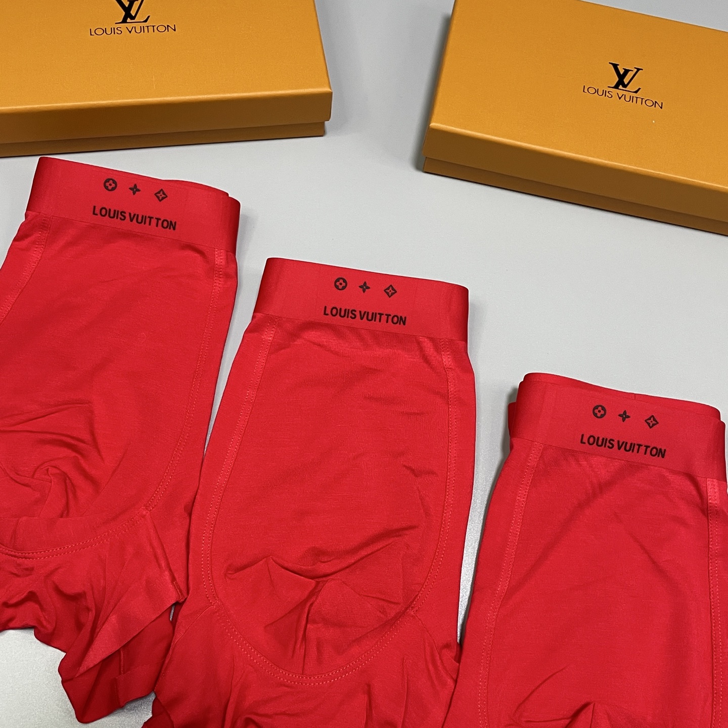 🔥🔥🔥红红火火自备送礼佳品！LV路易威登经典时尚男士内裤！外贸国外订单，立体硅胶lougo 原单品质，无