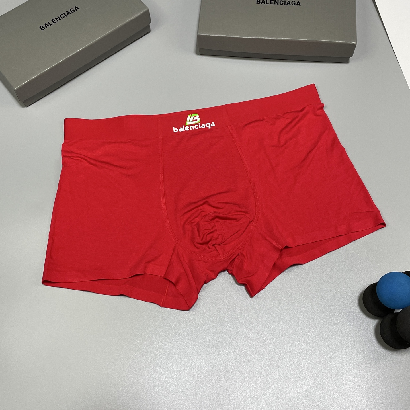 🔥🔥🔥红红火火自备送礼佳品！巴黎世家经典时尚男士内裤！外贸国外订单，立体硅胶lougo 原单品质，无缝切