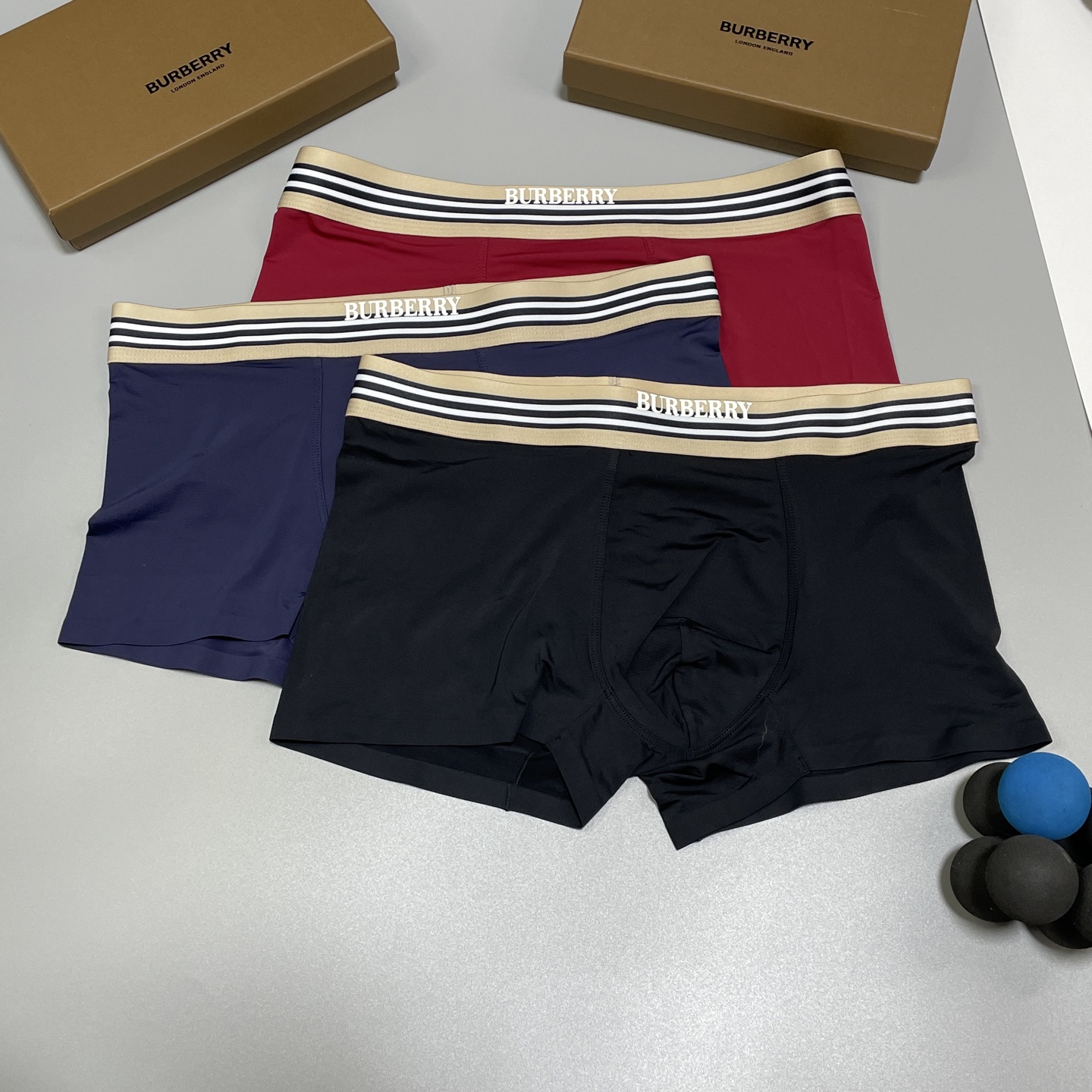 🔥🔥🔥巴宝莉B家原单品质！ 新品时尚男士冰丝面料内裤！外贸国外订单，高品质，无痕切割工艺 科学配比 冰冰